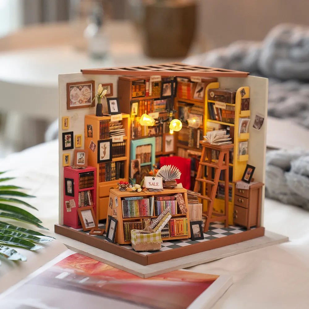 DIY Miniature House | Sam's Study