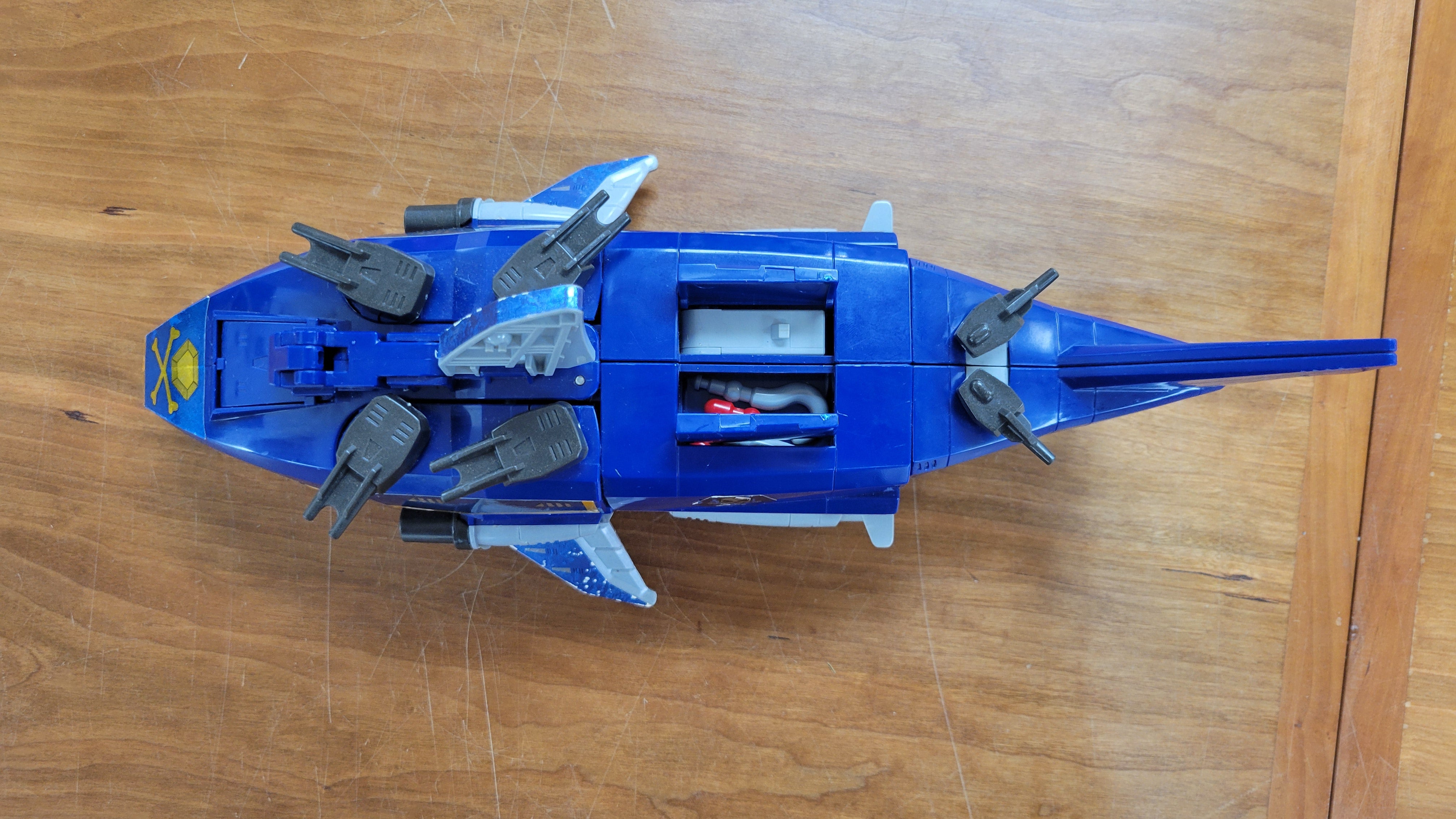 Captain Shark DX Brave