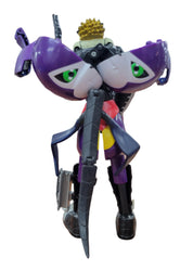 Digivolving Beezlemon