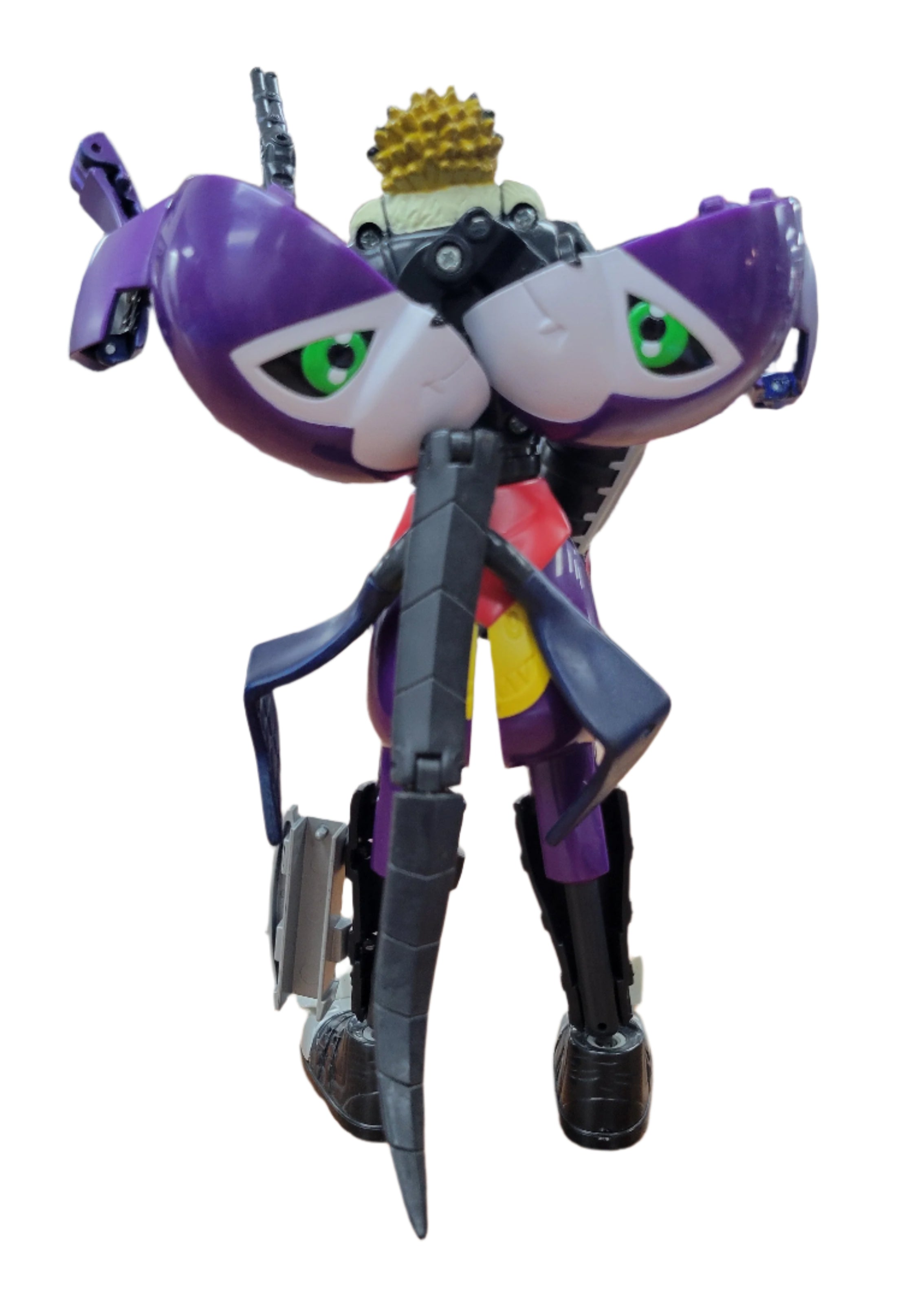 Digivolving Beezlemon