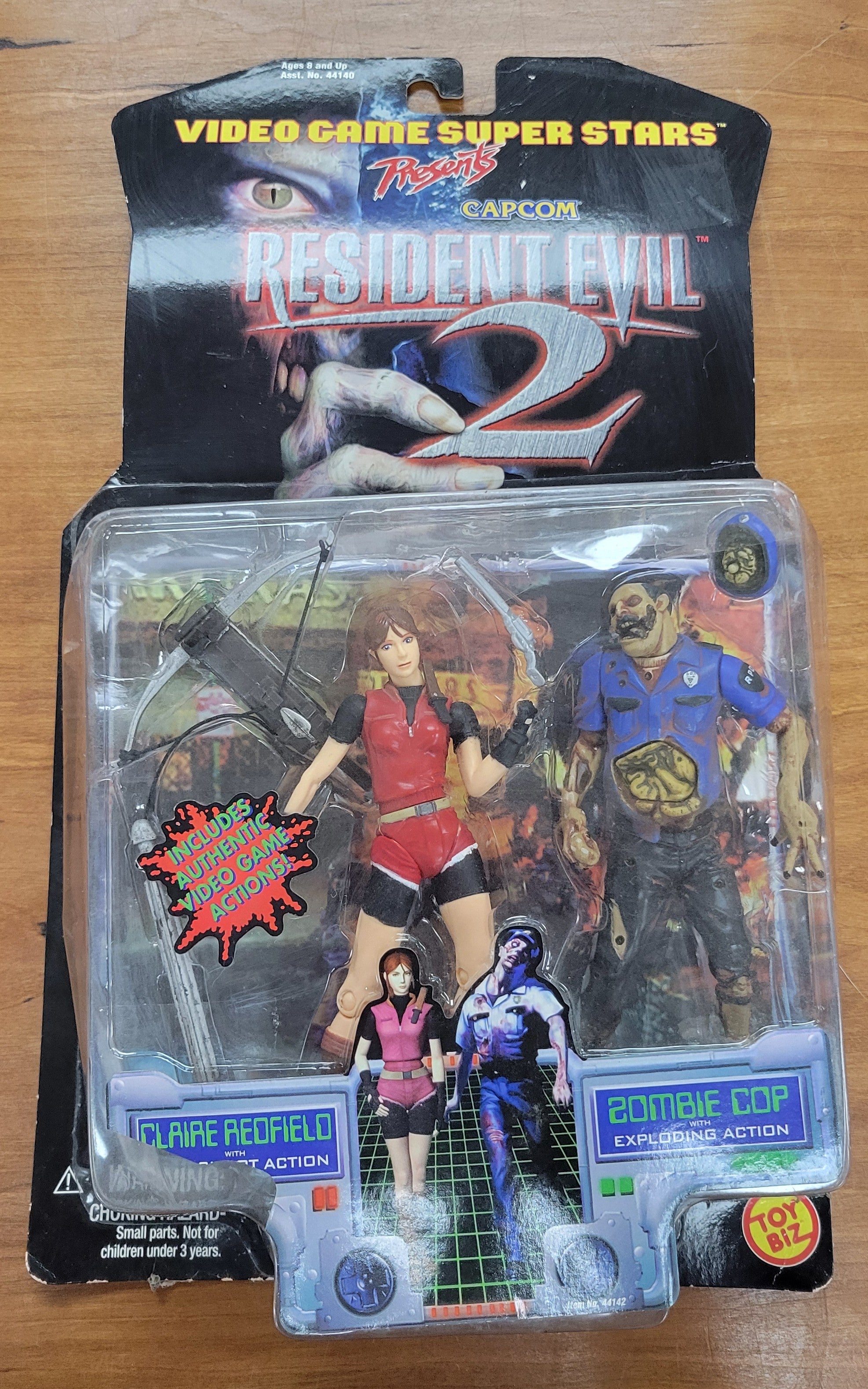 Claire & Zombie Cop RE2