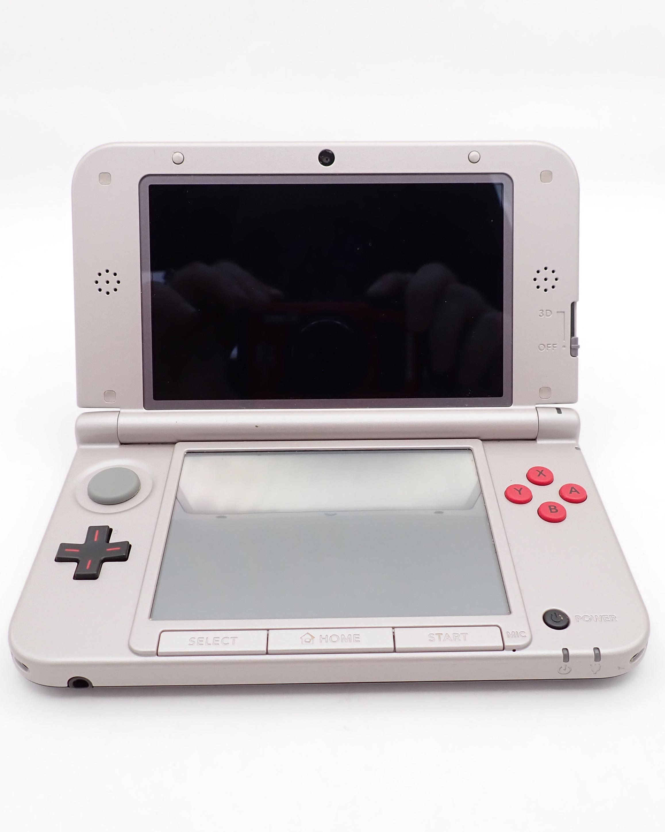 Nintendo 3DS XL - Retro NES
