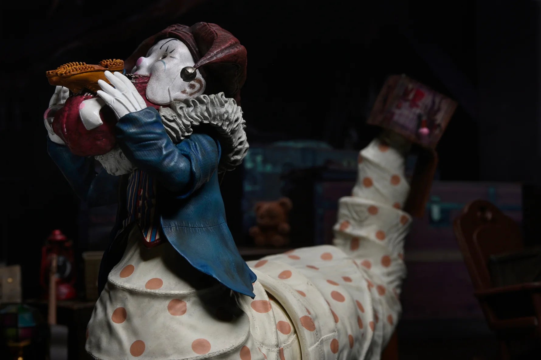 NECA Krampus: Der Klown 7" Figure