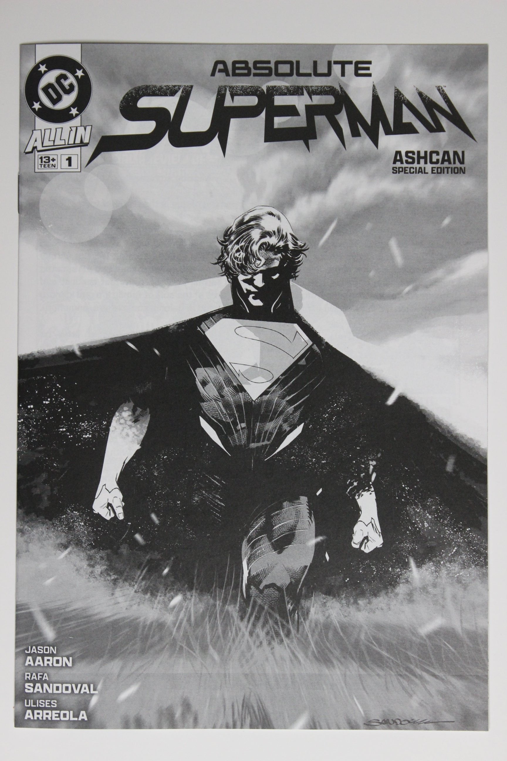 Absolute Wonder Woman #1 / Absolute Superman #1 Ashcan
