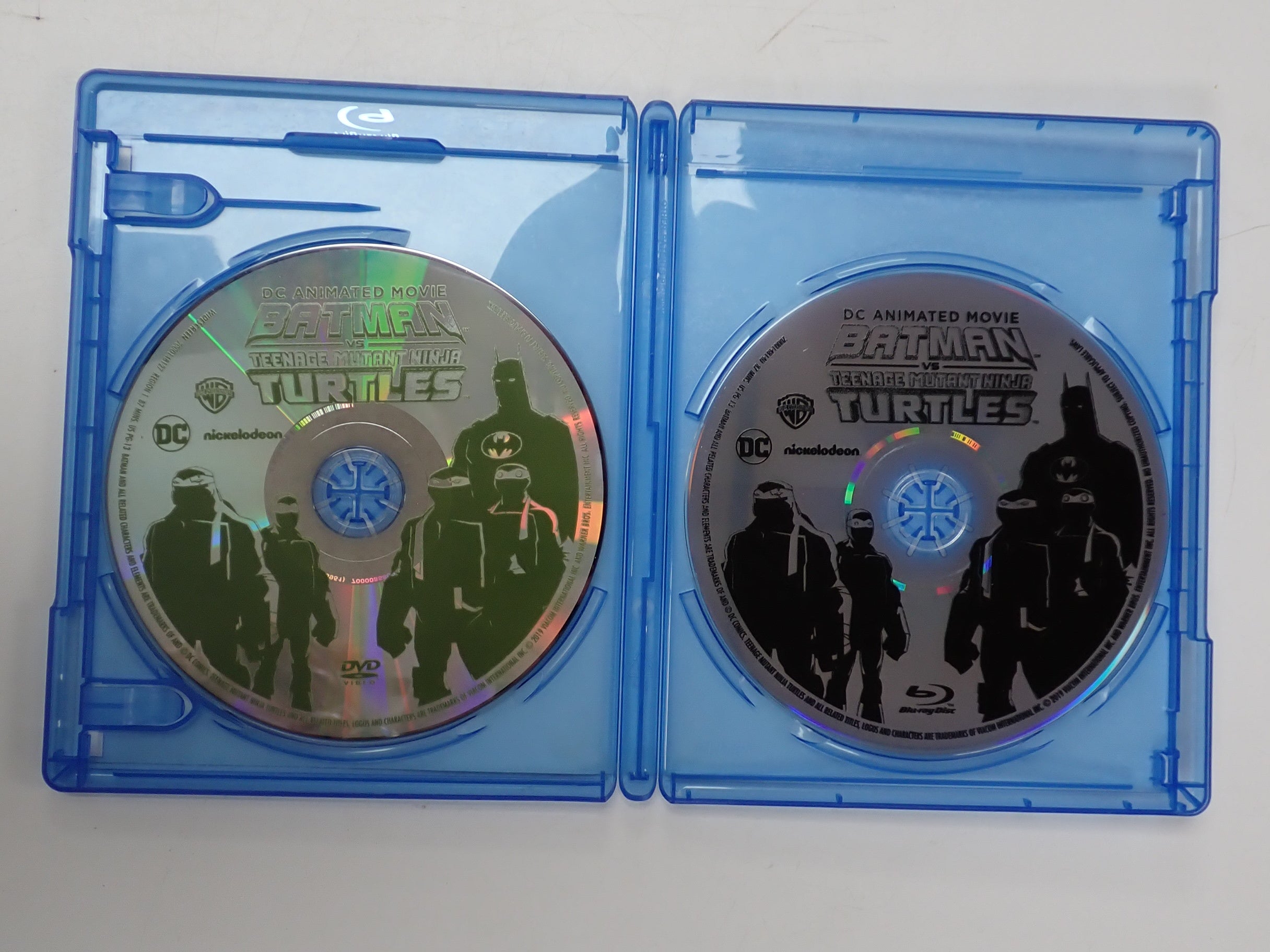 Batman Vs. Teenage Mutant Ninja Turtles - Blu-Ray [Pre-Owned]