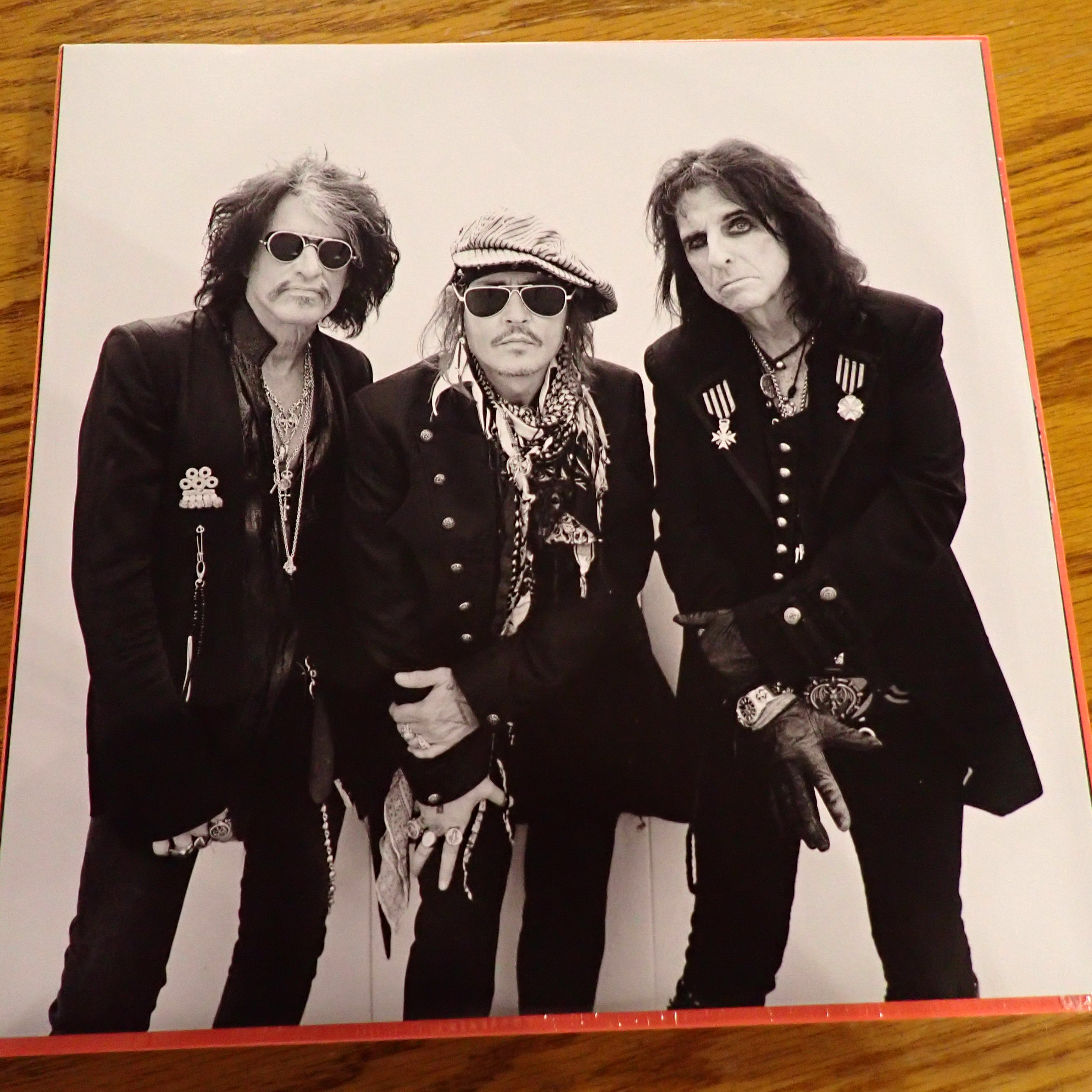Hollywood Vampires – Rise
