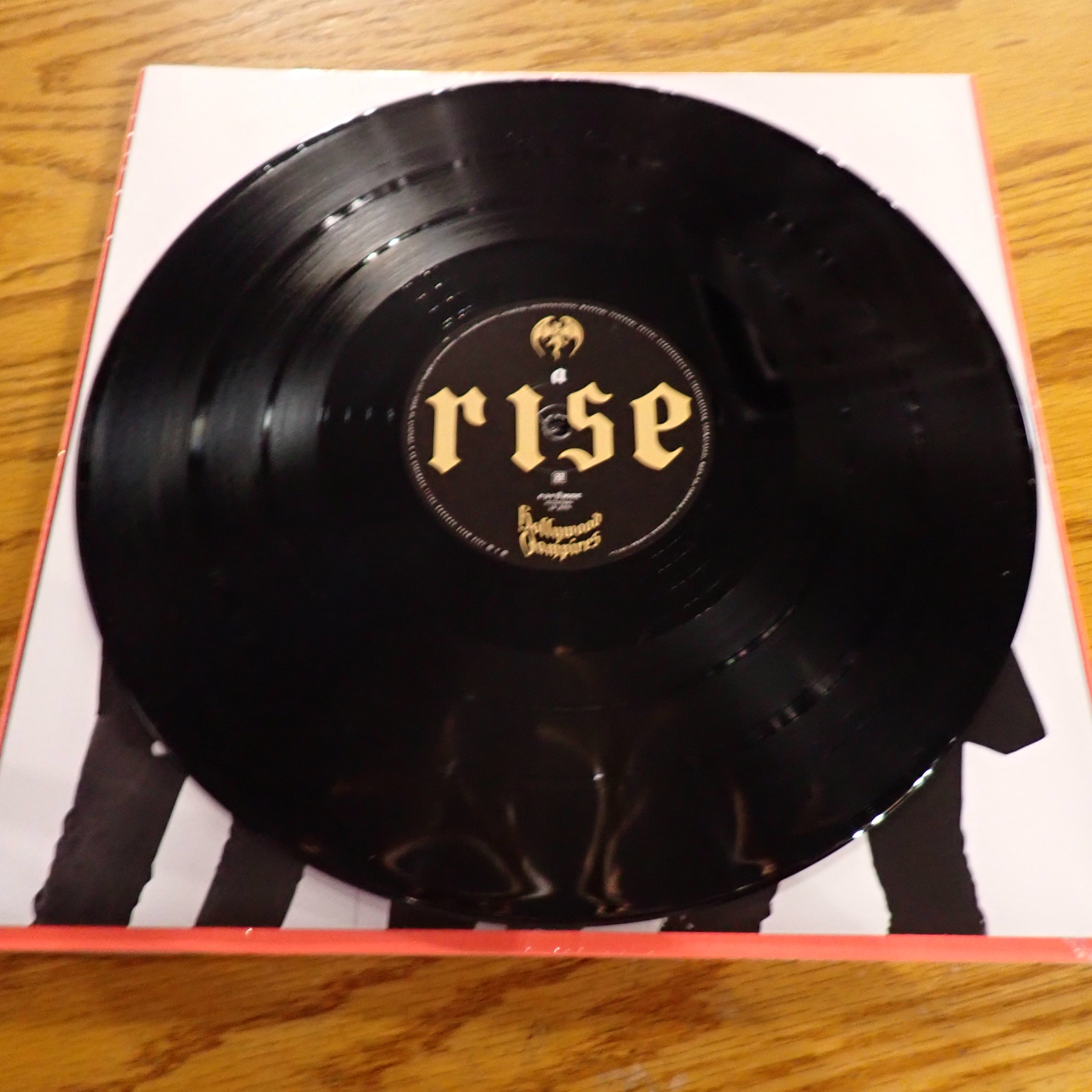 Hollywood Vampires – Rise