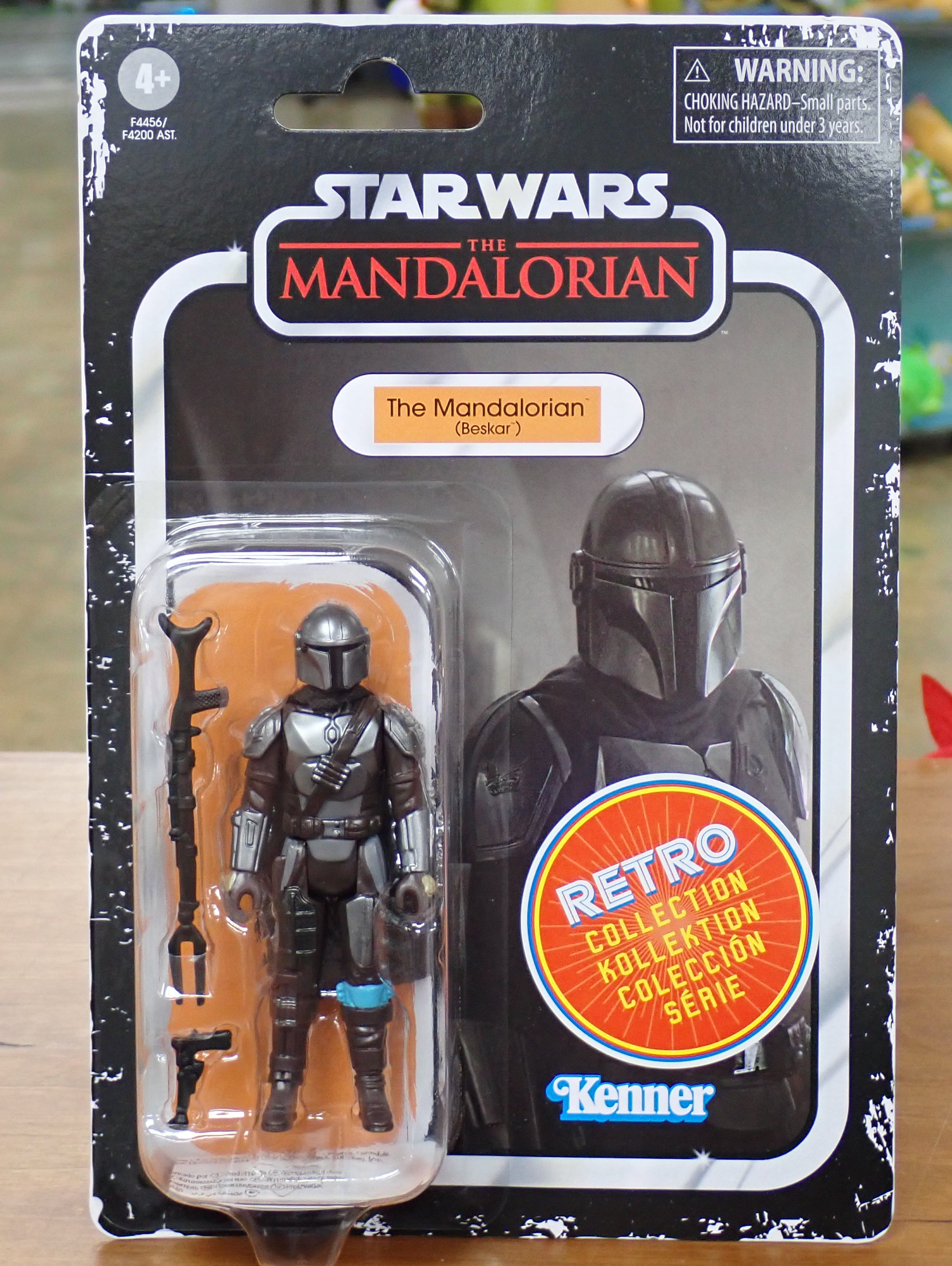 The Mandalorian (Beskar) Star Wars Mandalorian Retro Collection