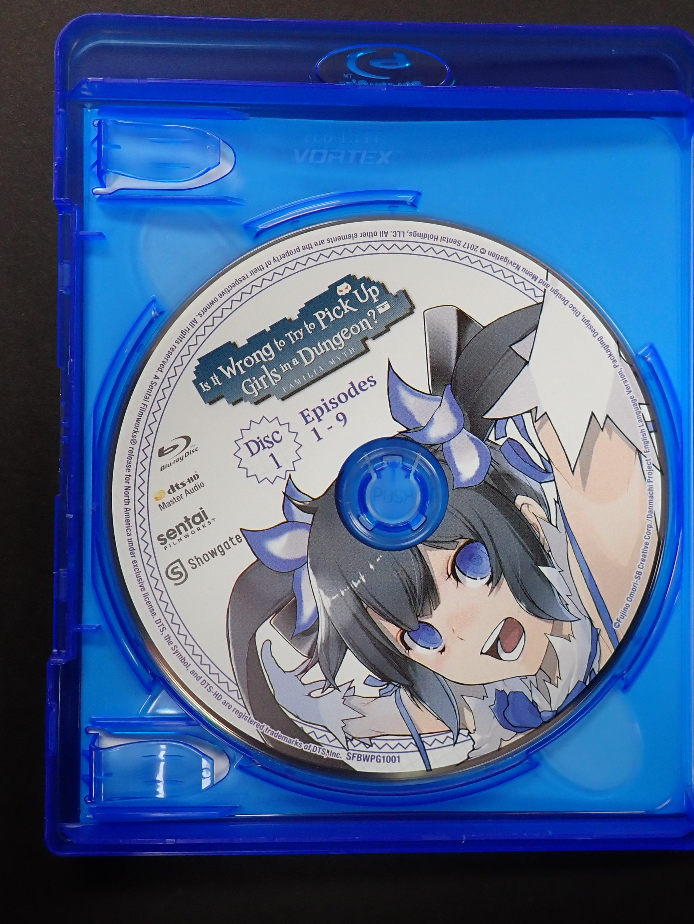 Is It Wrong to Pick Up Girls in a Dungeon (blu-ray)