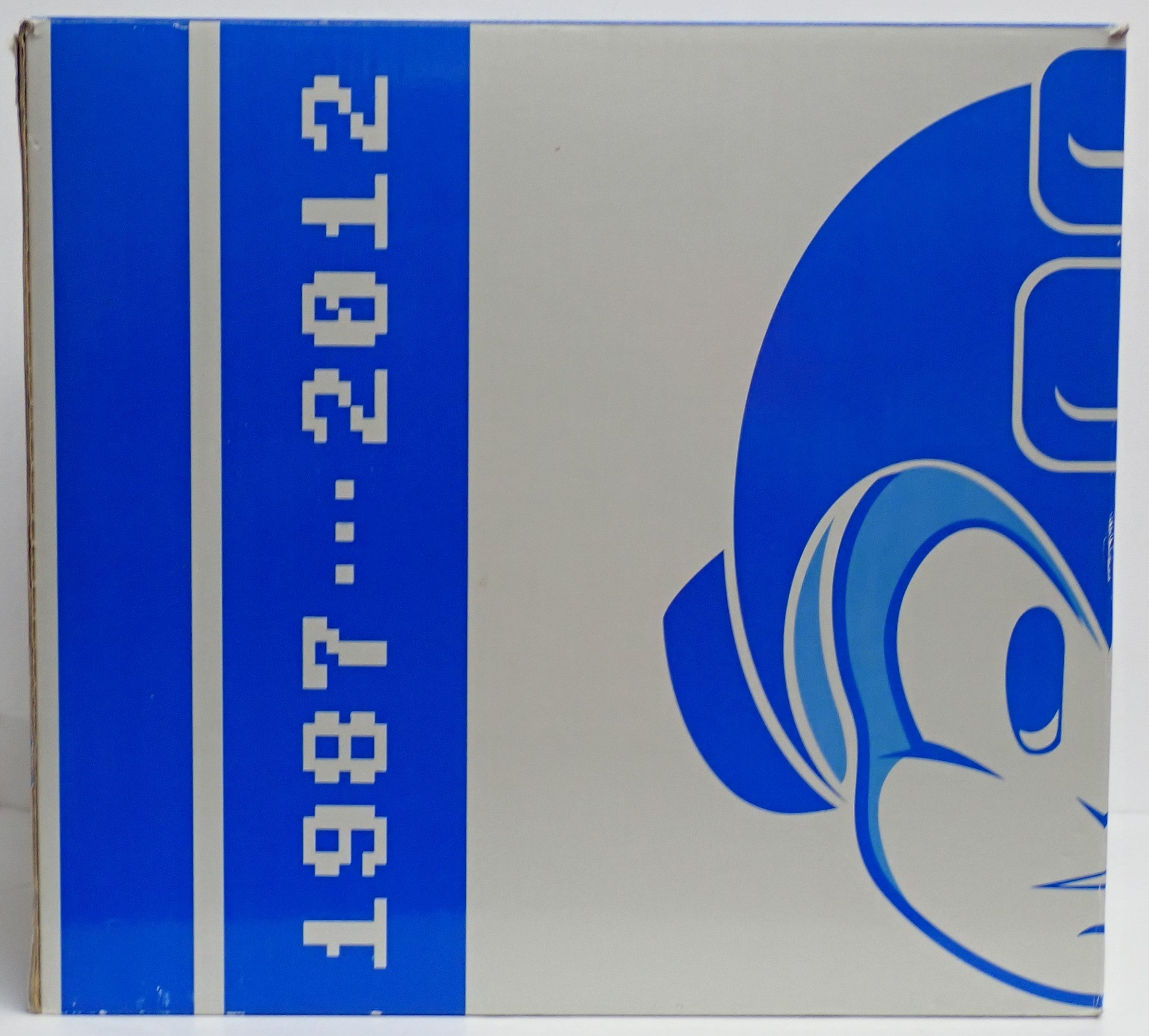 Megaman + X Silver 25th Anniversary Statue (0972)