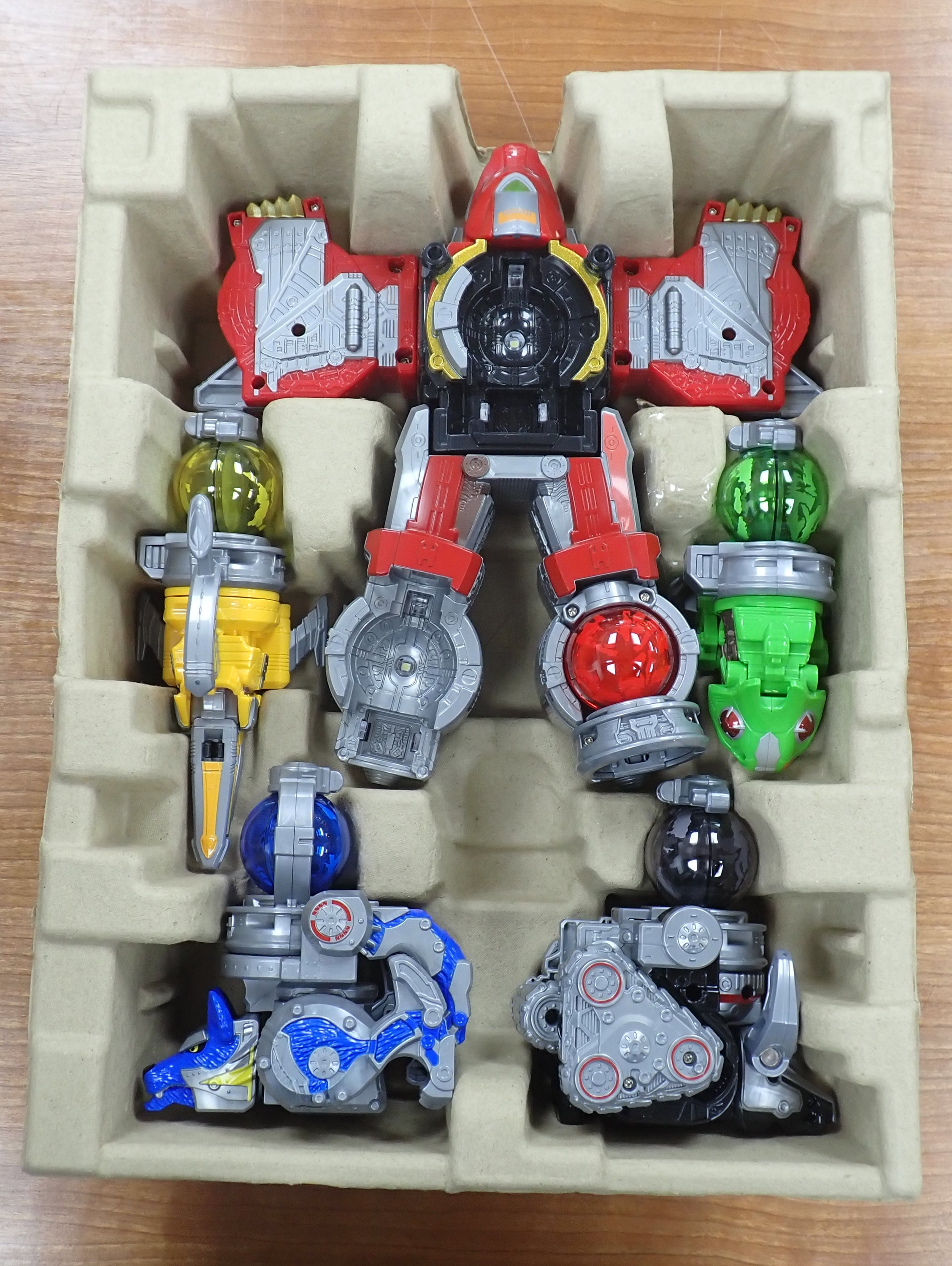 Bandai: Power Rangers Cosmic Fury - Deluxe KyurenOh Megazord