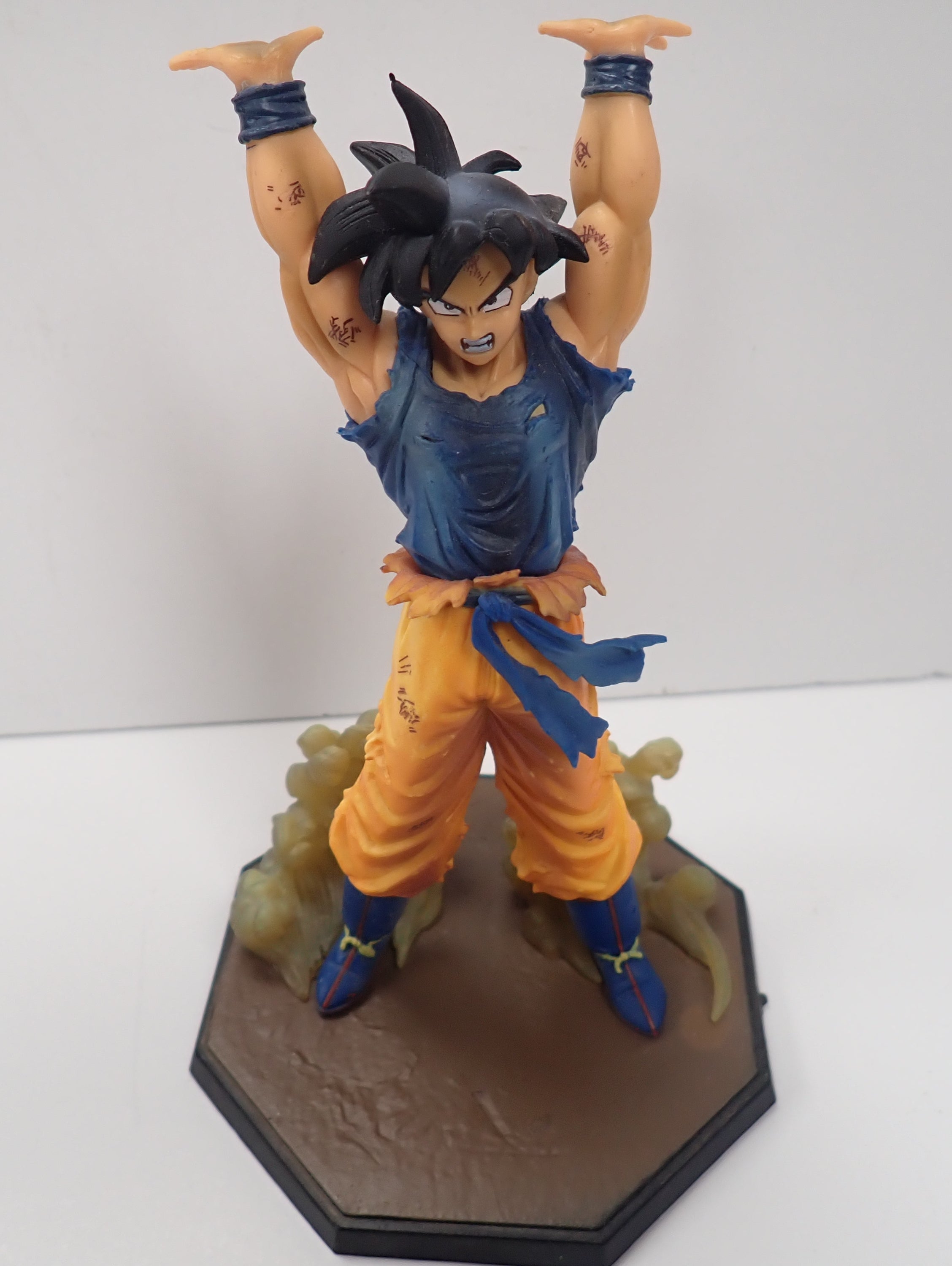 DBZ Goku Genki Dama Spirit Bomb Figure