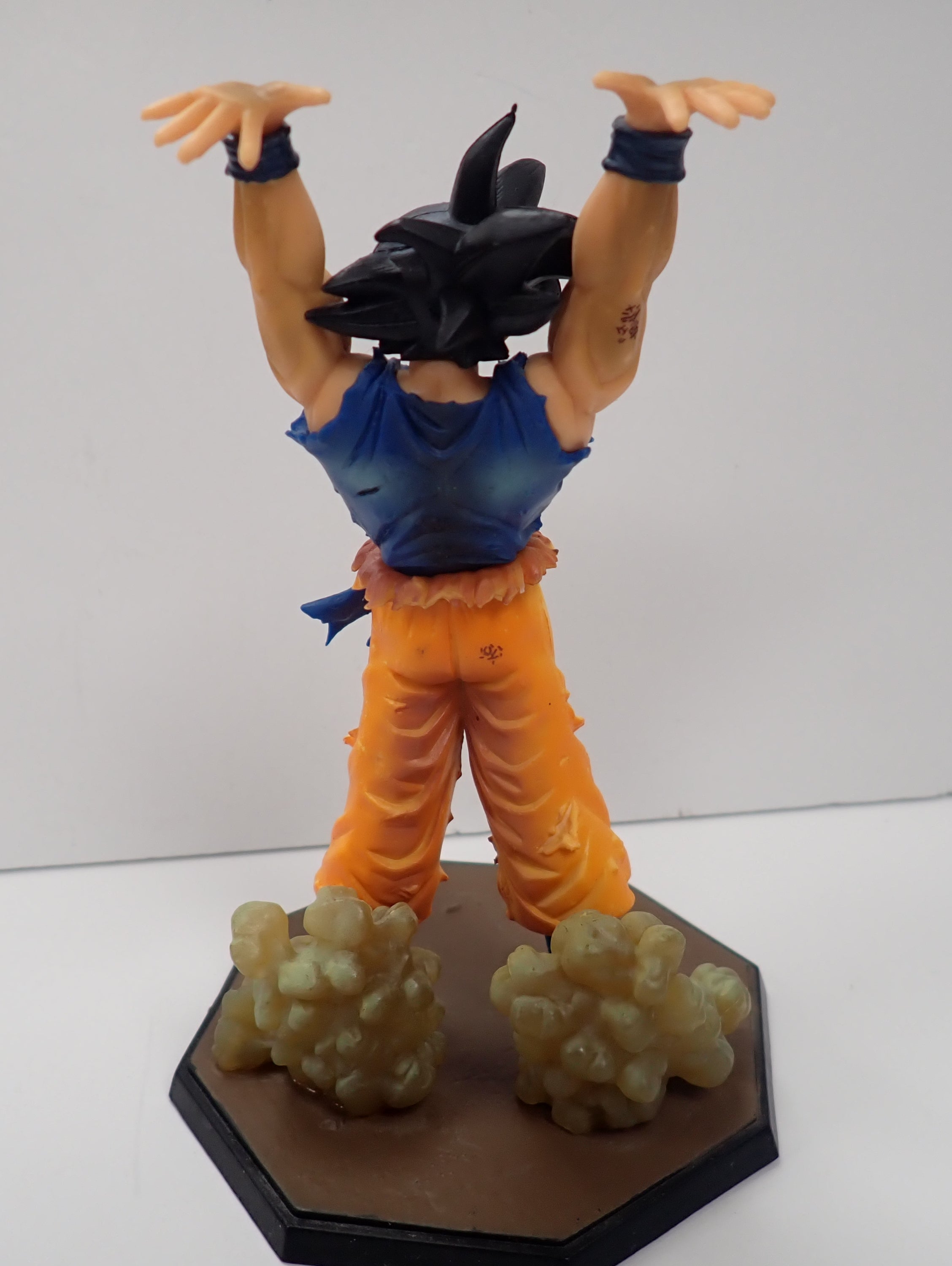 DBZ Goku Genki Dama Spirit Bomb Figure