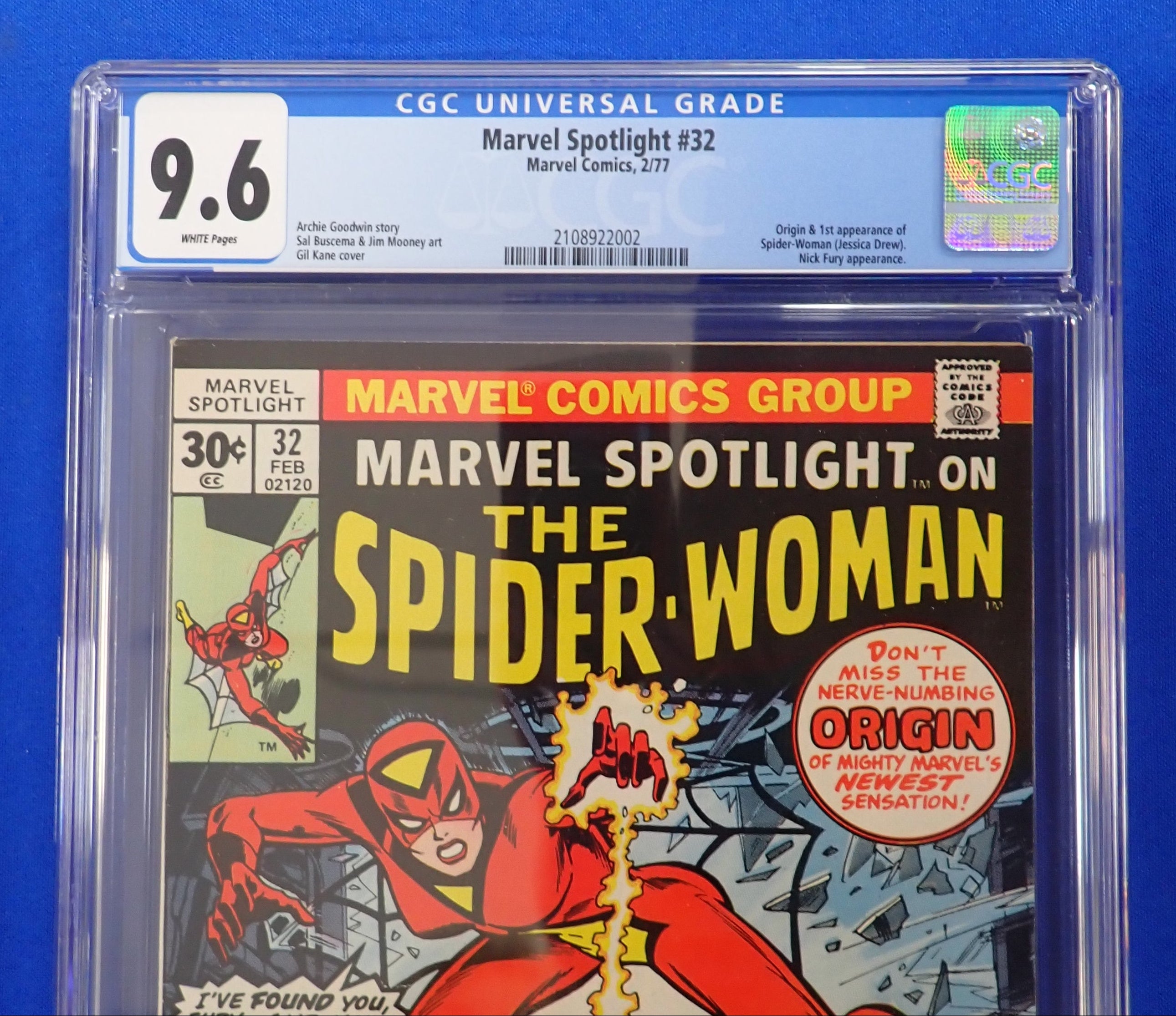 Marvel Spotlight #32 (1977) - CGC 9.6 - Origin & 1st Spider-Woman