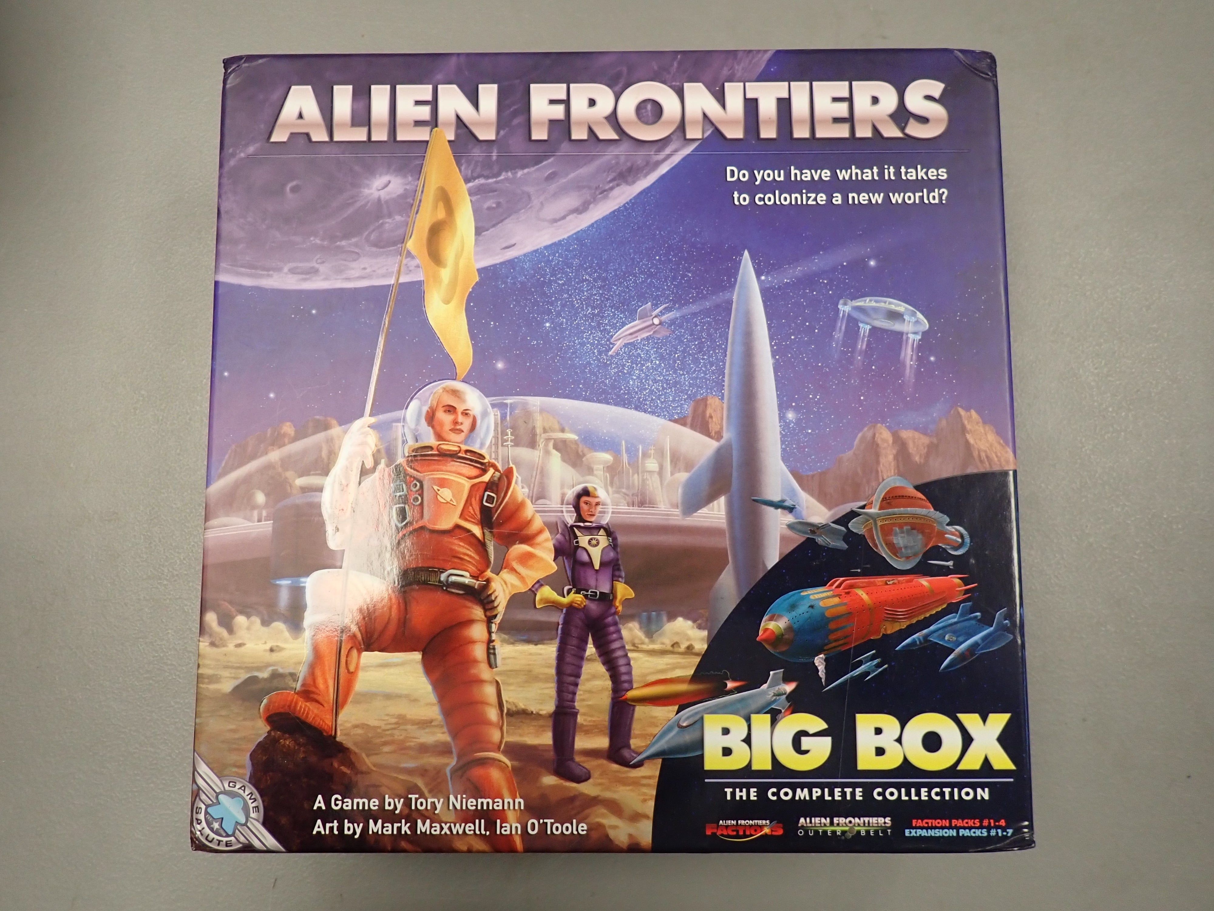 Alien Frontiers & Big Box Bundle (Used)