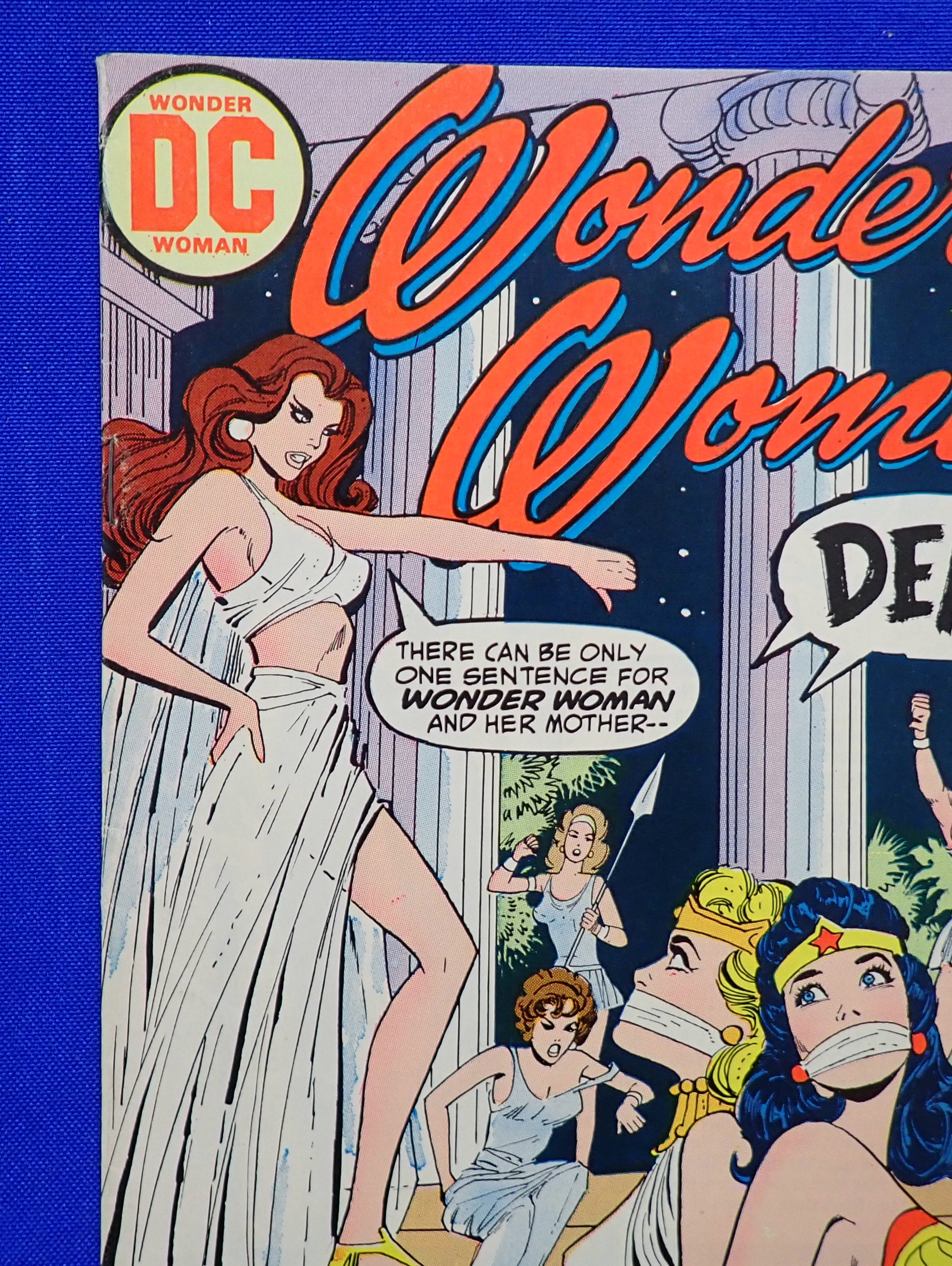 Wonder Woman #207 (1973) - VF- (7.5)