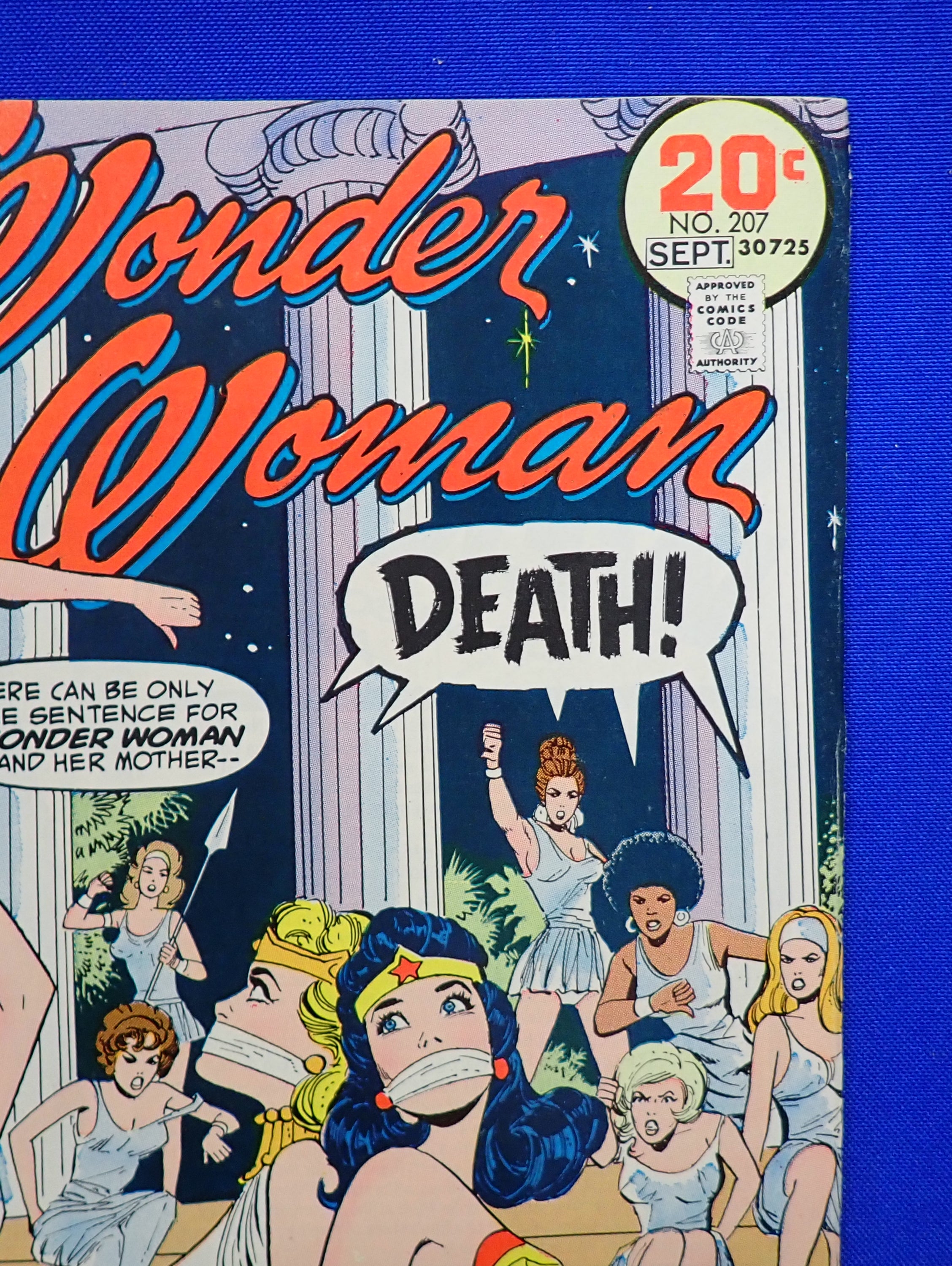 Wonder Woman #207 (1973) - VF- (7.5)