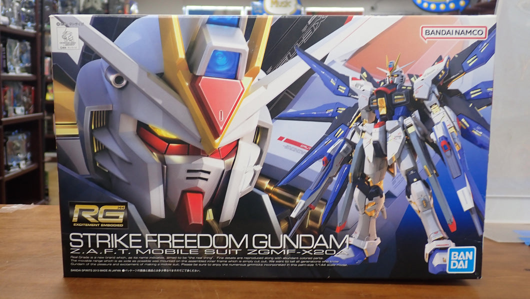 RG ZGMF-X20A STRIKE FREEDOM GUNDAM (USED)