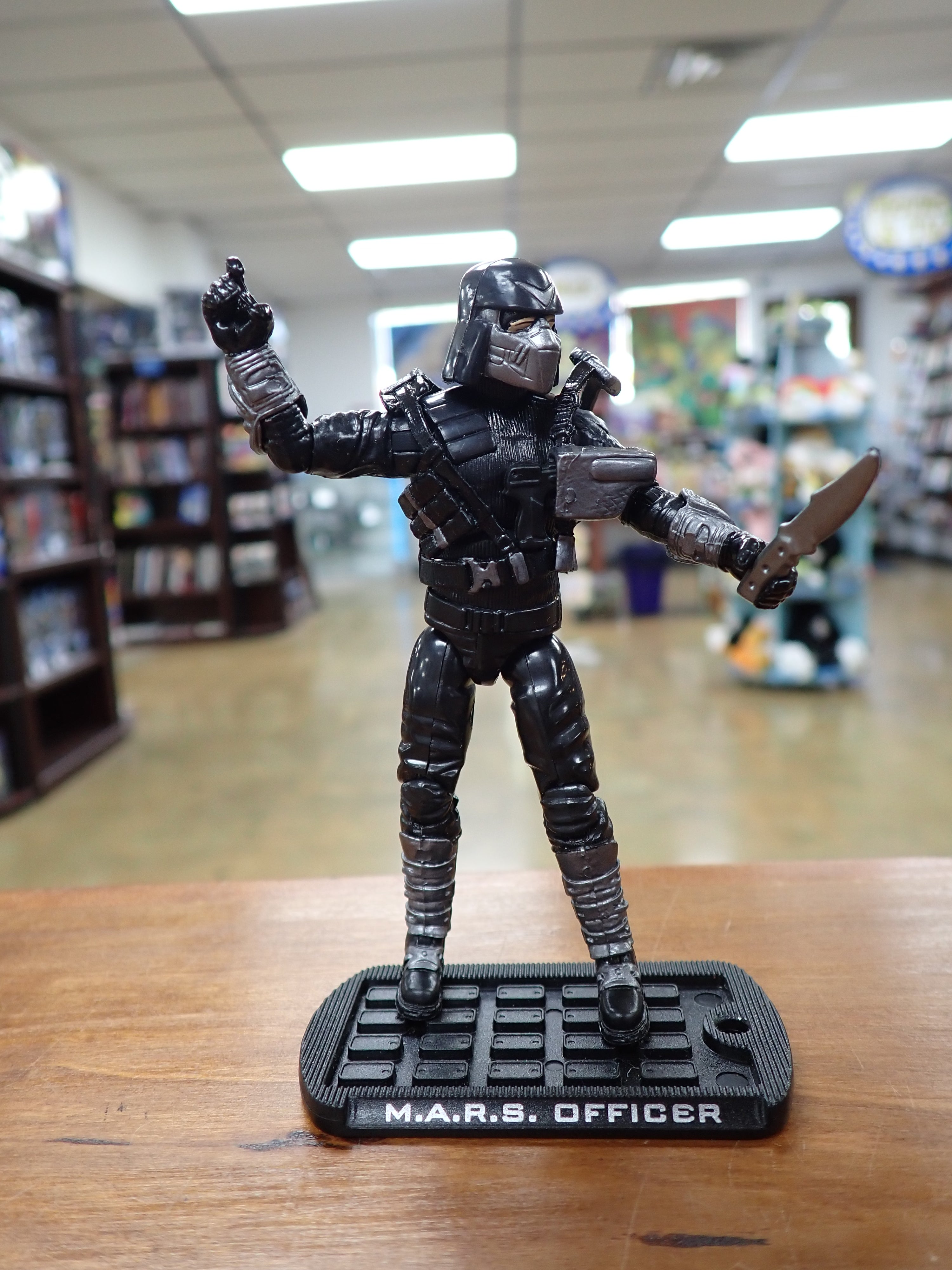 M.A.R.S. Industries Officer v2 2009