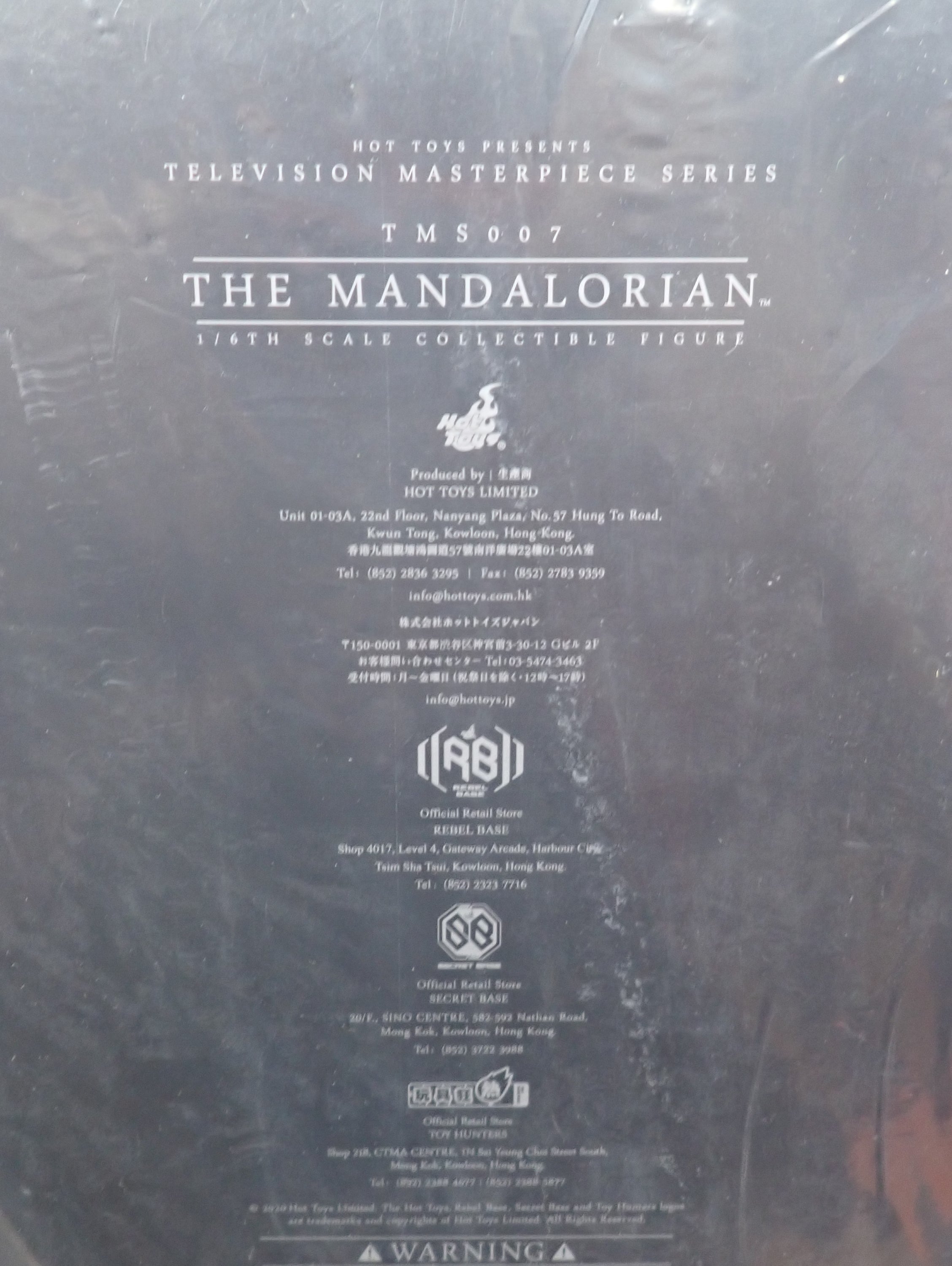 the Mandalorian 1/6th scale hot toys