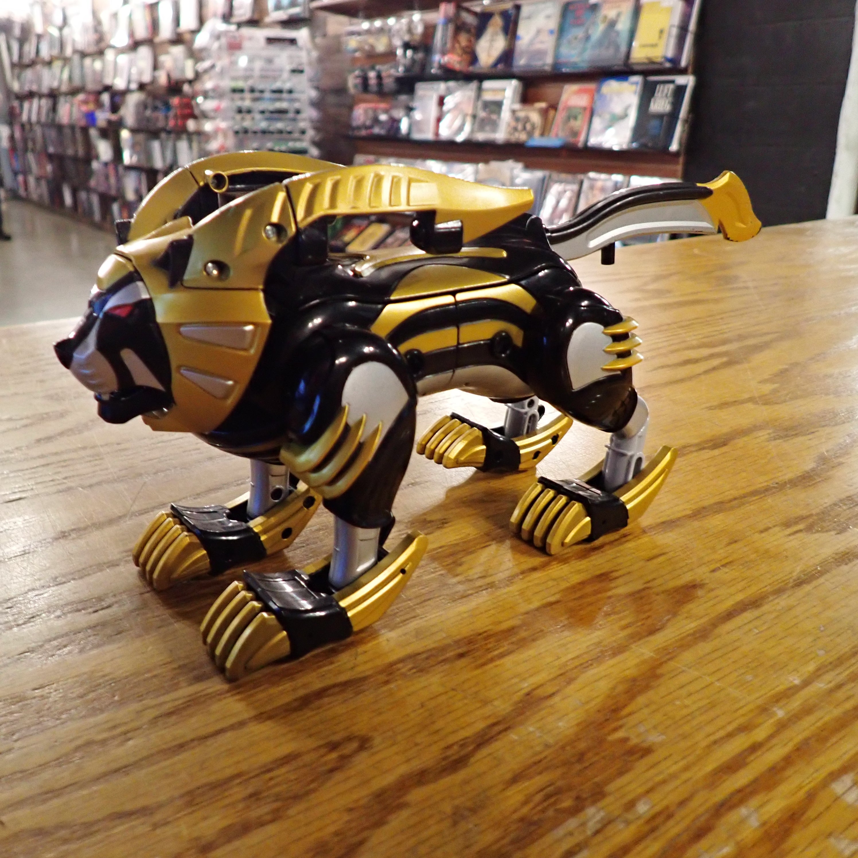 Bandai: Power Rangers Jungle Fury - Lion Zord