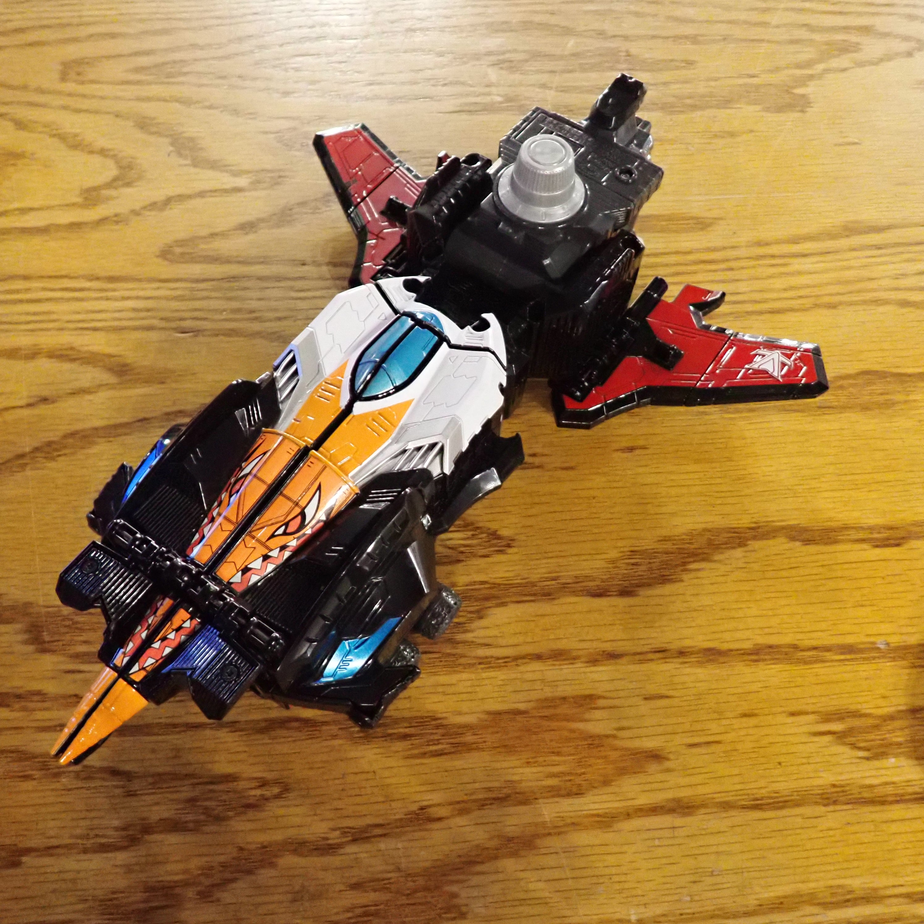Bandai: Sentai Lupinranger vs Patoranger - Deluxe GoodStriker (Loose)
