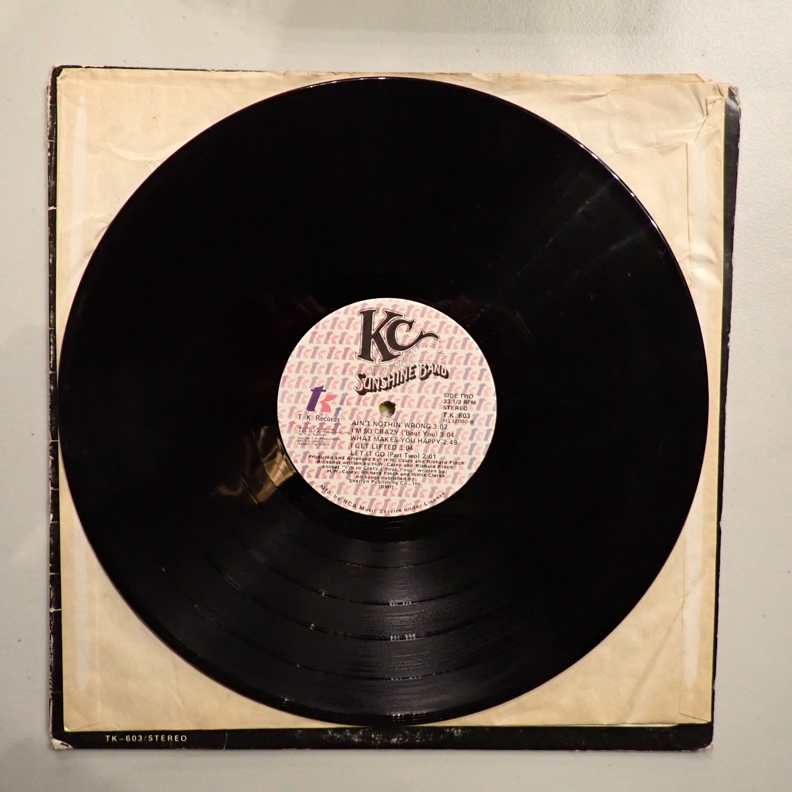 KC And The Sunshine Band - KC And The Sunshine Band