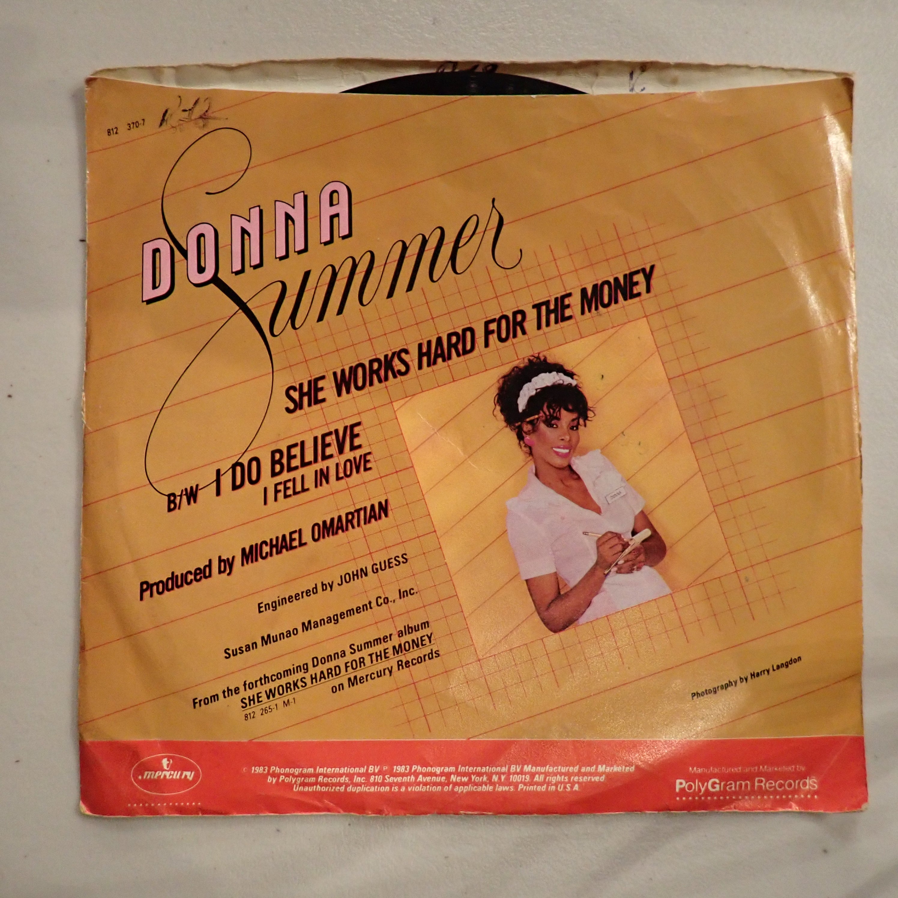 Donna Summer - She Works Hard For The Money
