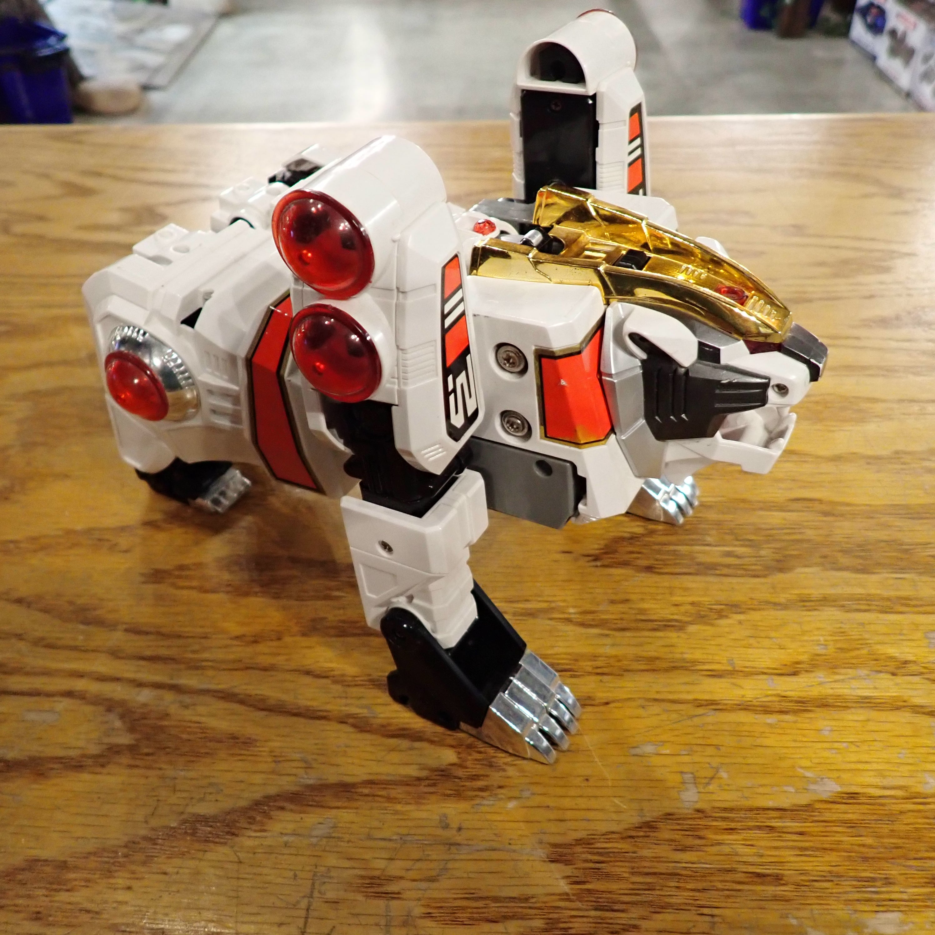 Bandai: Mighty Morphin Power Rangers - White Tiger Zord – Infinity