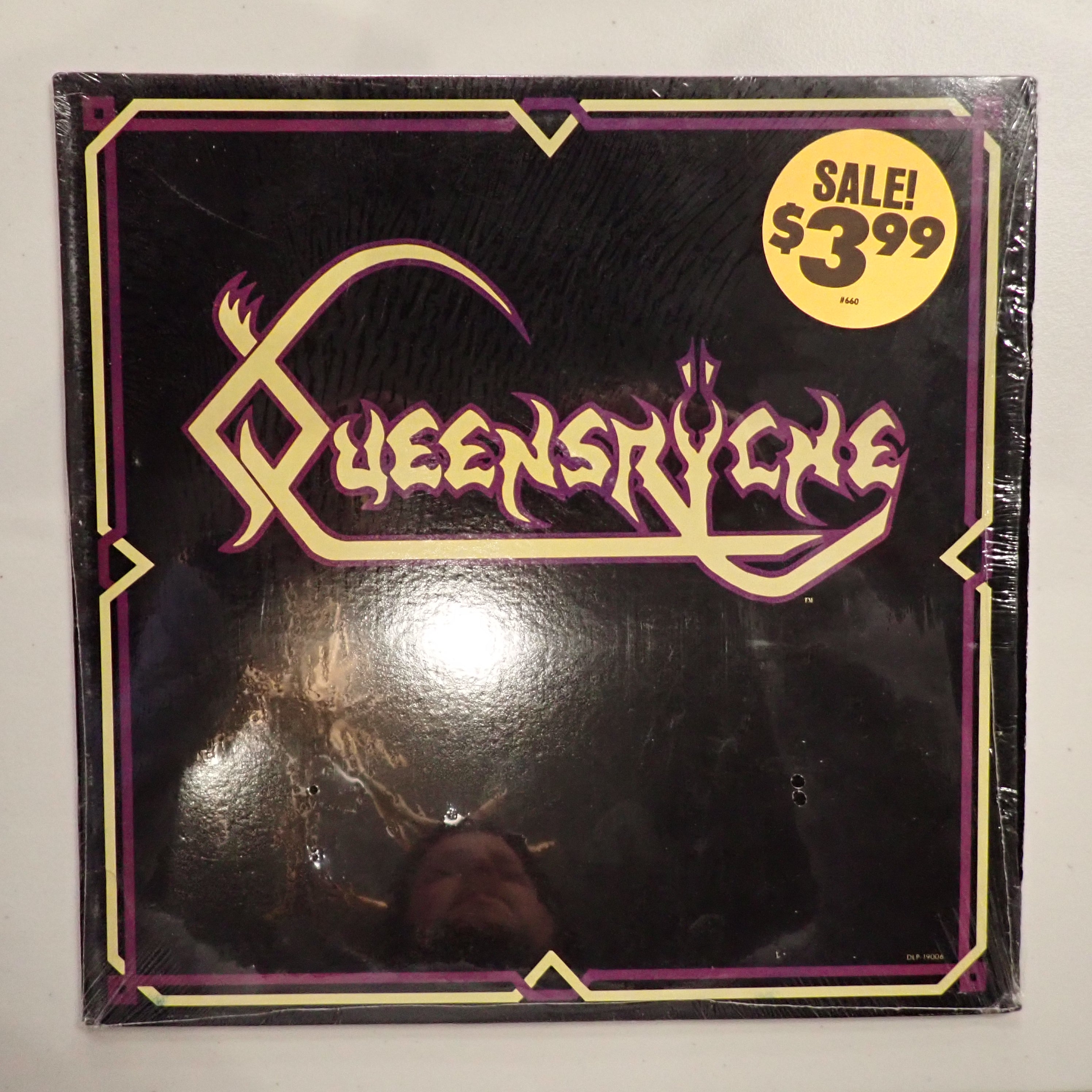 Queensrÿche - Queensrÿche