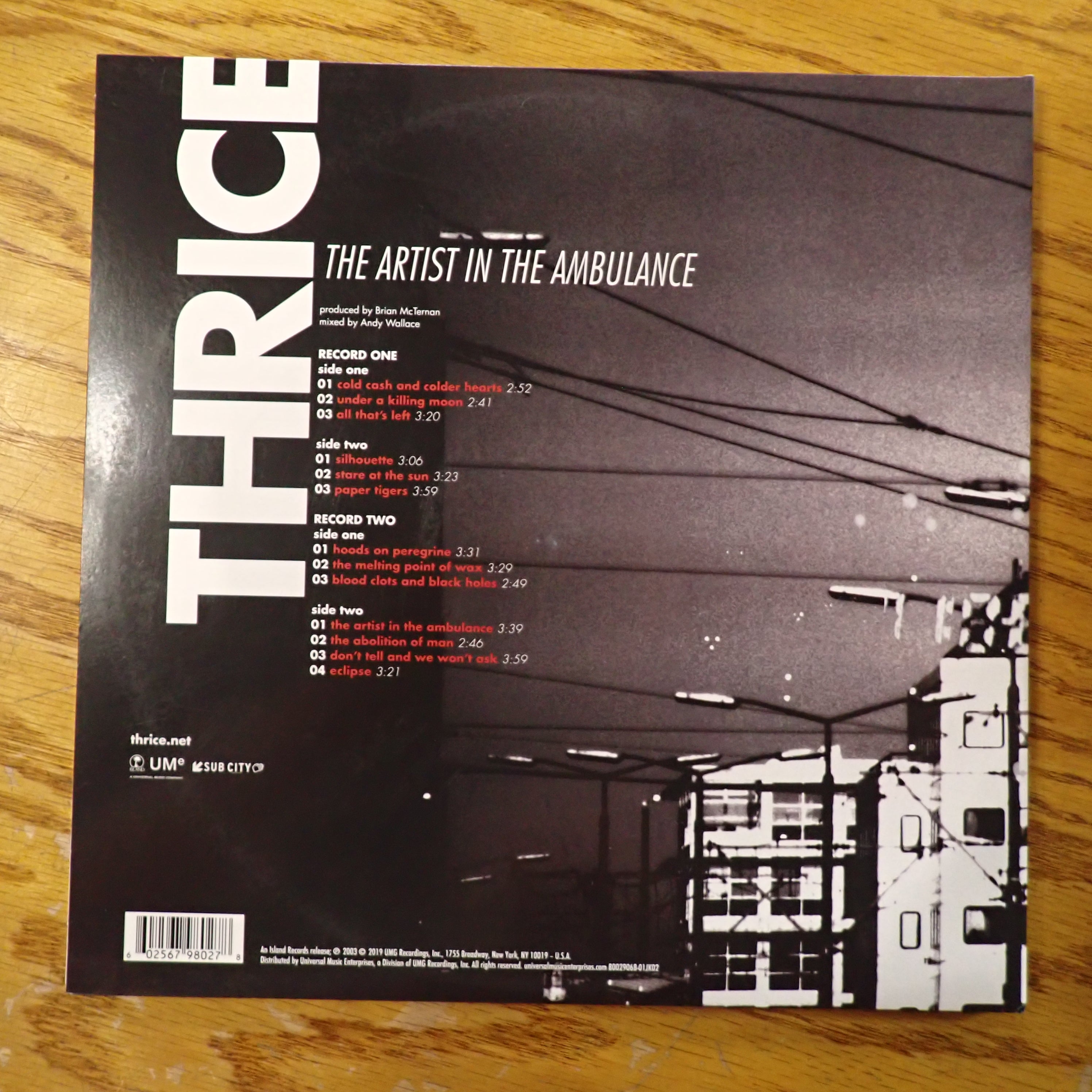 Thrice - The Artist In The Ambulance