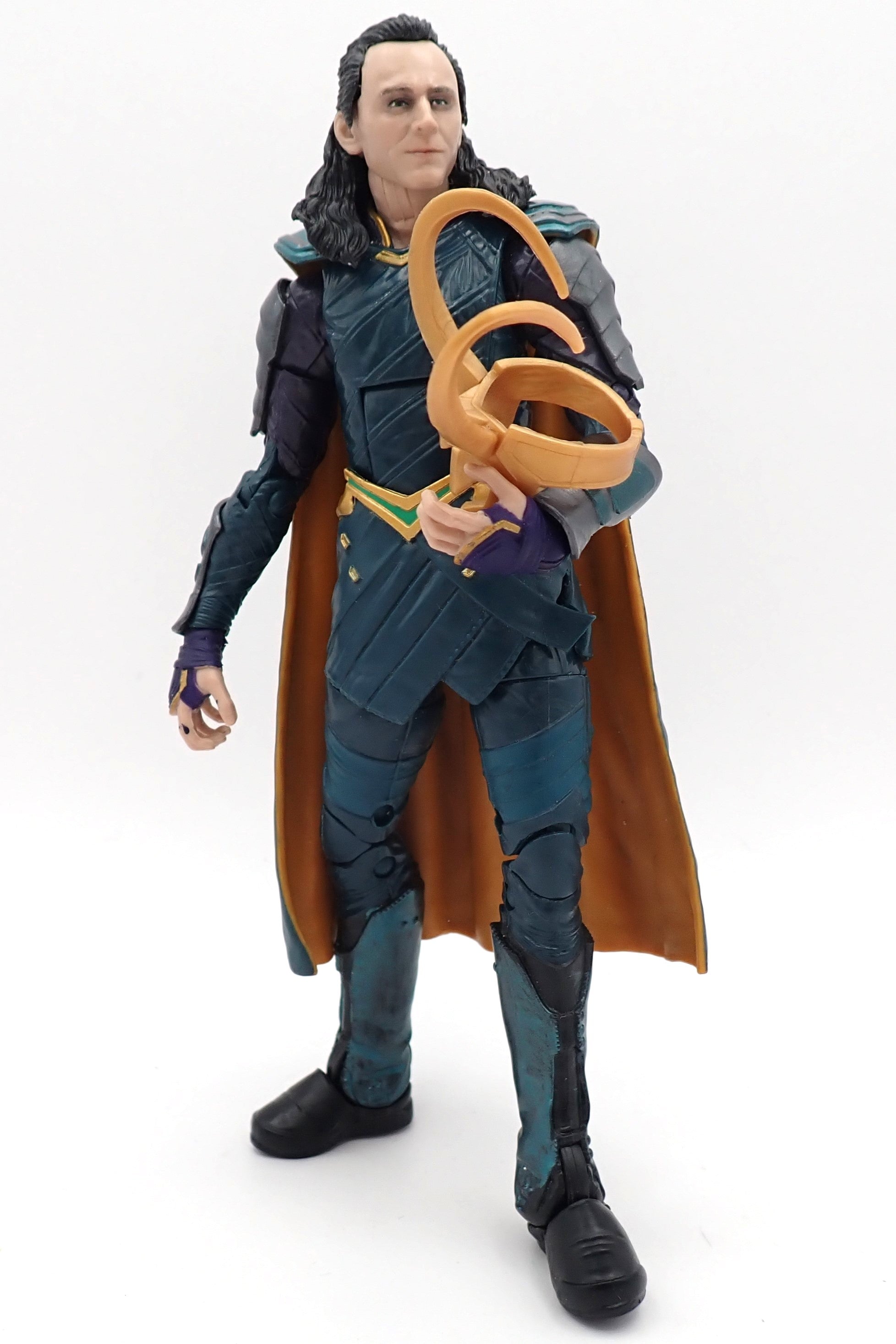Marvel Legends: Loki (Ragnarök) [INCOMPLETE]