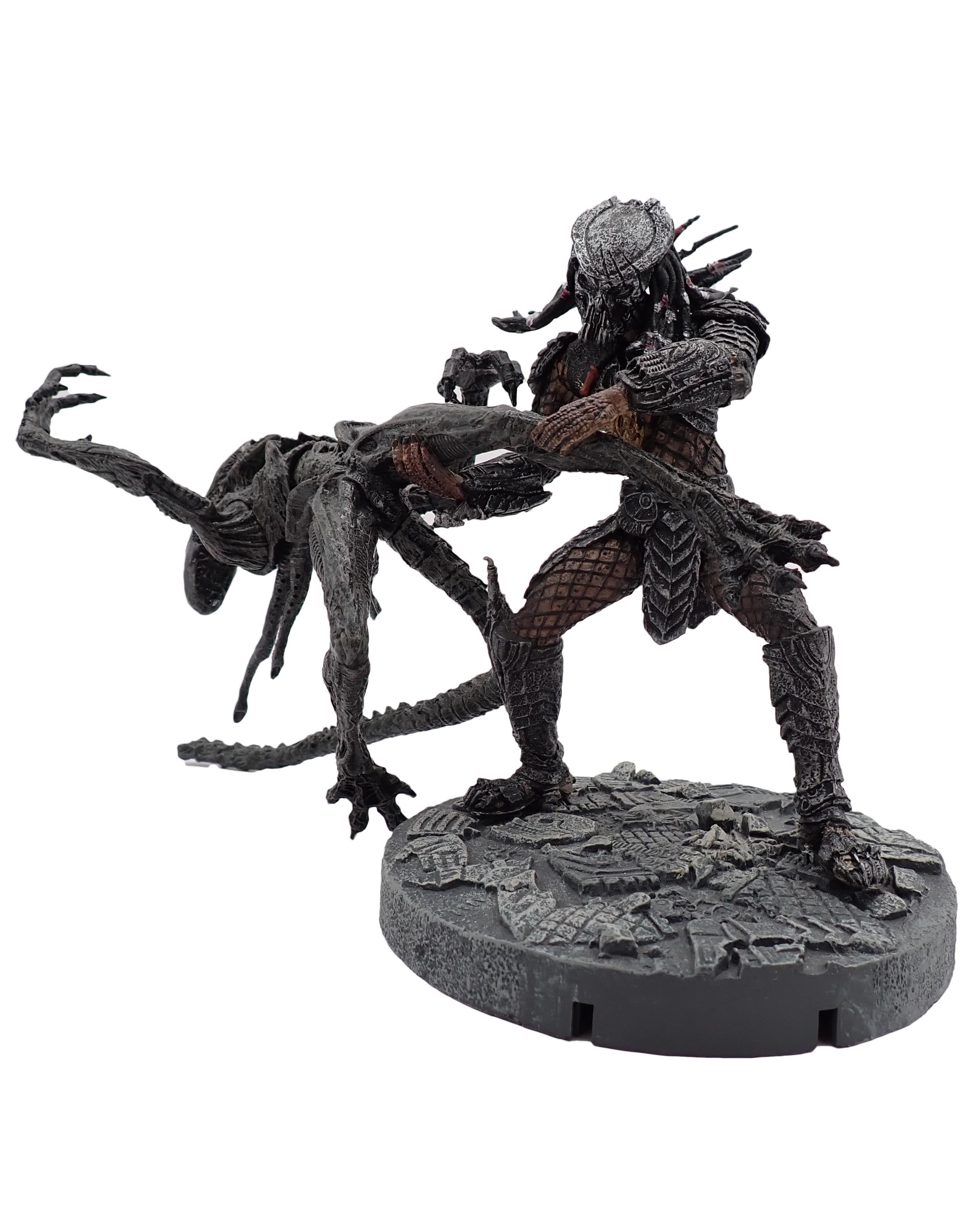 Celtic Predator Throws Alien Action Figure Set - McFarlane