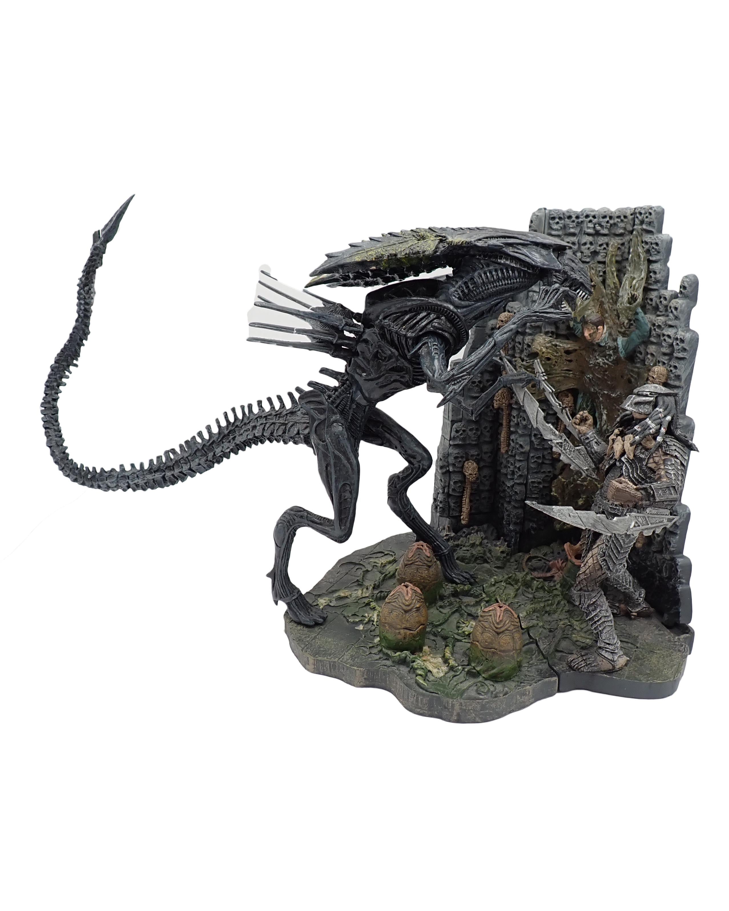 Alien Queen VS Predator - McFarlane