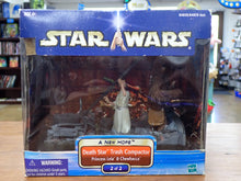 Load image into Gallery viewer, Star Wars A New Hope Hasbro Death Star Trash Compactor Set 2 Chewbacca &amp; Leia
