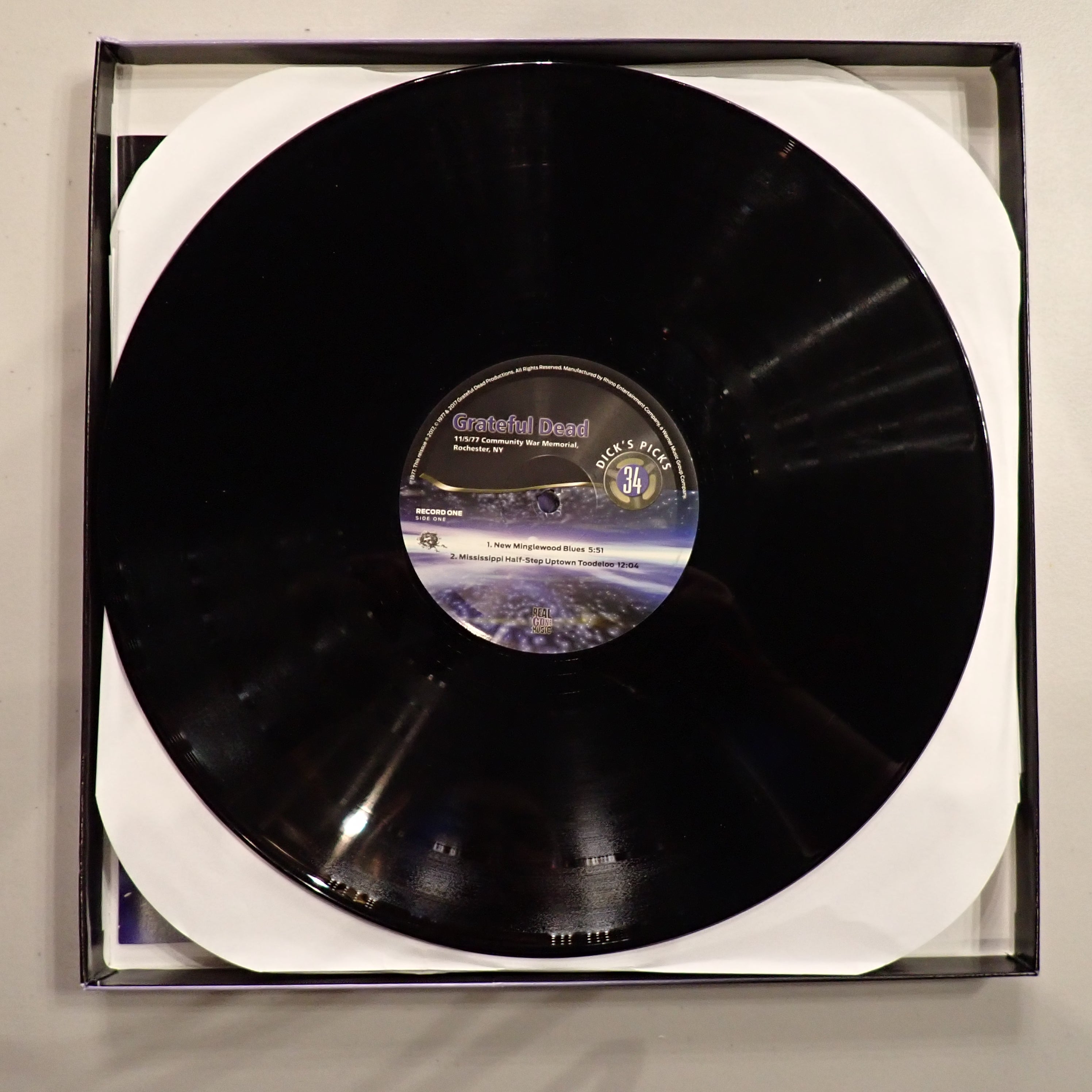 Grateful Dead - Dick's Picks 34: 11/5/77 Community War Memorial, Rochester, NY