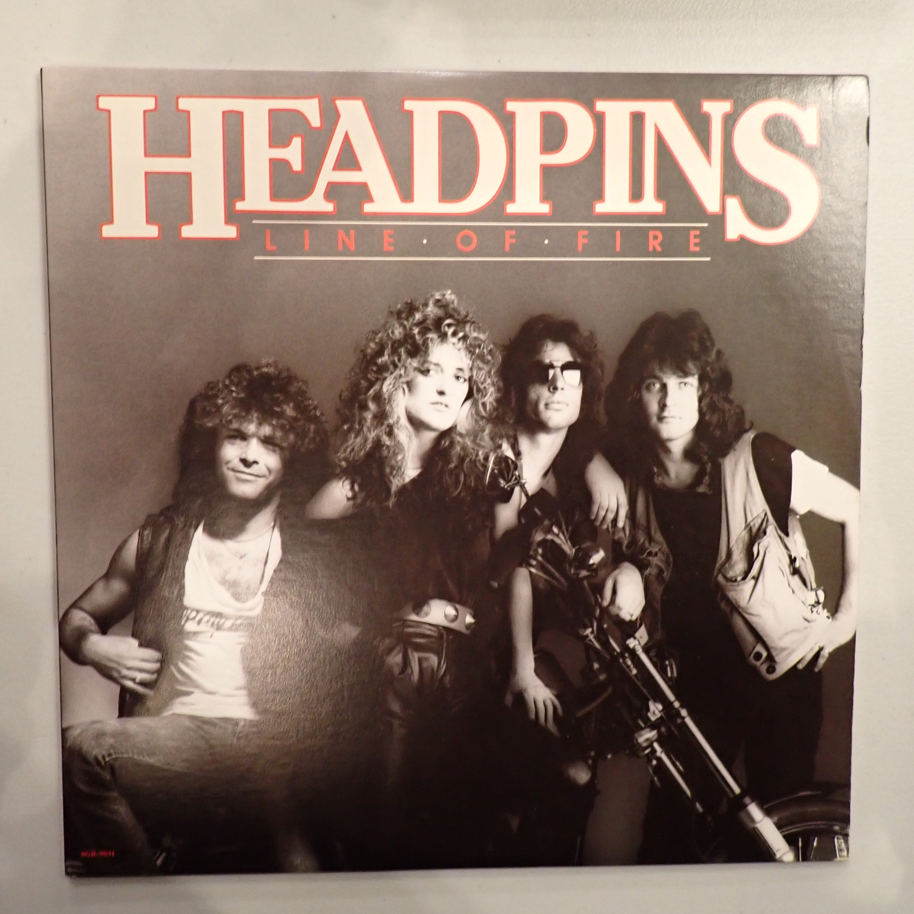 Headpins - Line Of Fire