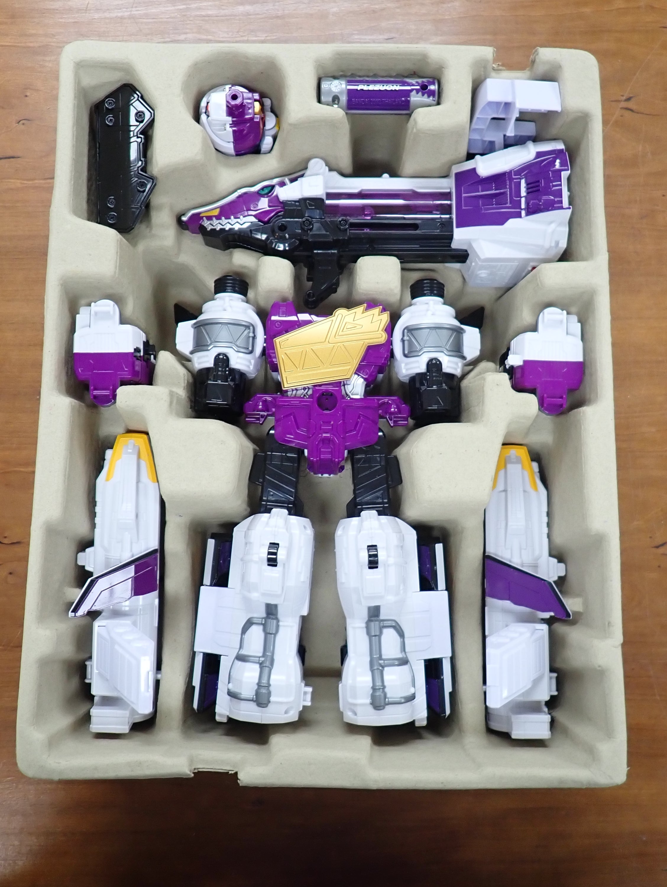 Bandai: Power Rangers Super Dino Charge - Deluxe Rocket Henkei Plezu-Oh