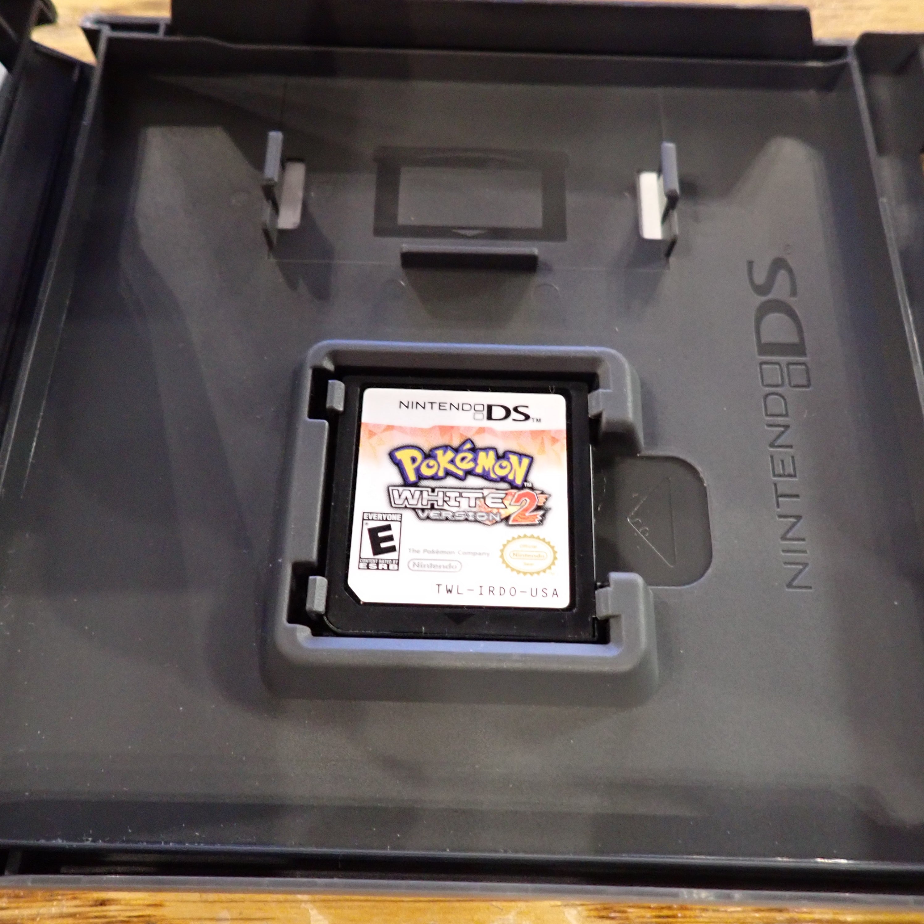 Pokemon White Version 2 - DS