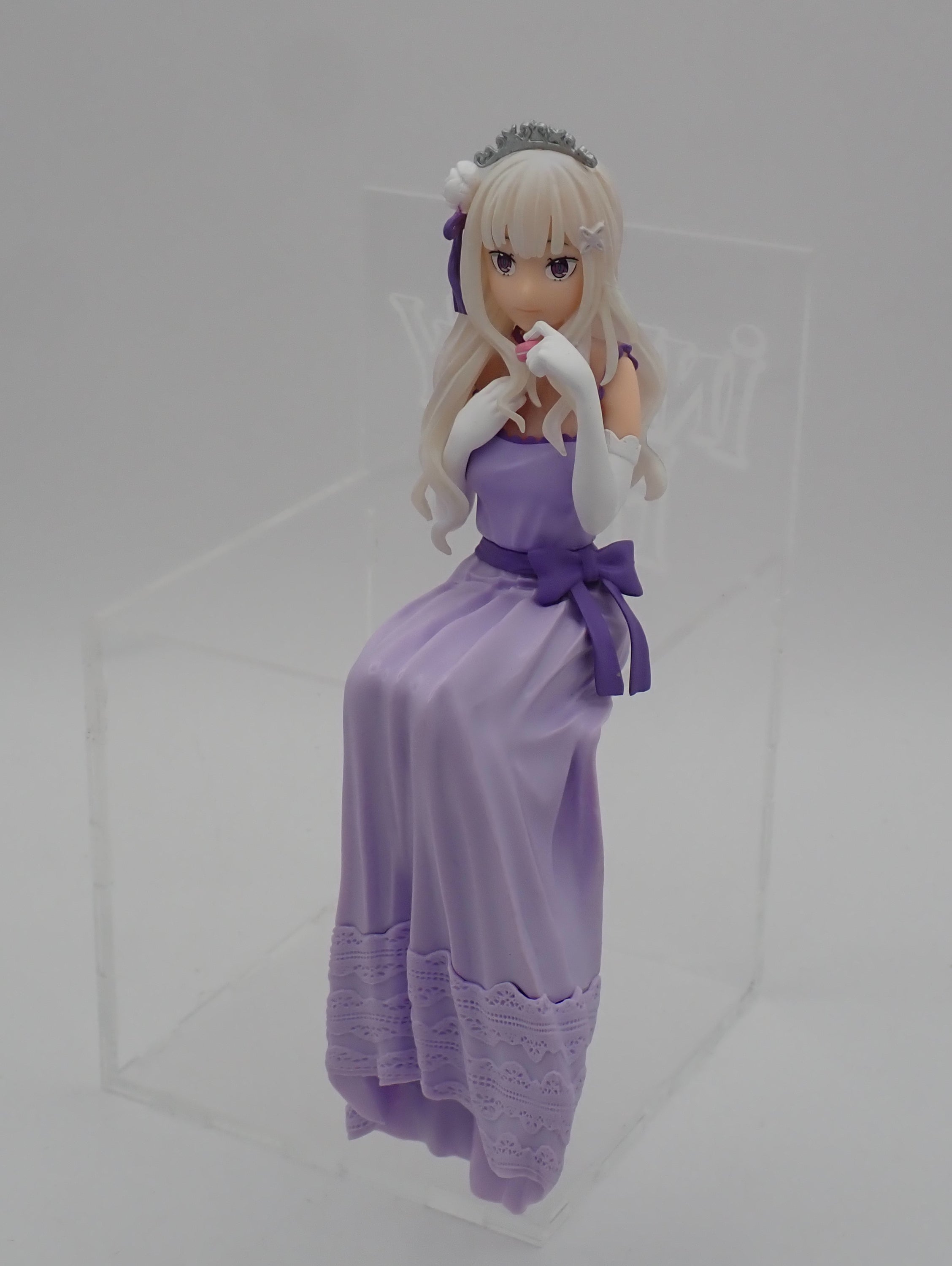 Emilia Re: Life in a Different World from Zero - Collectible Figure