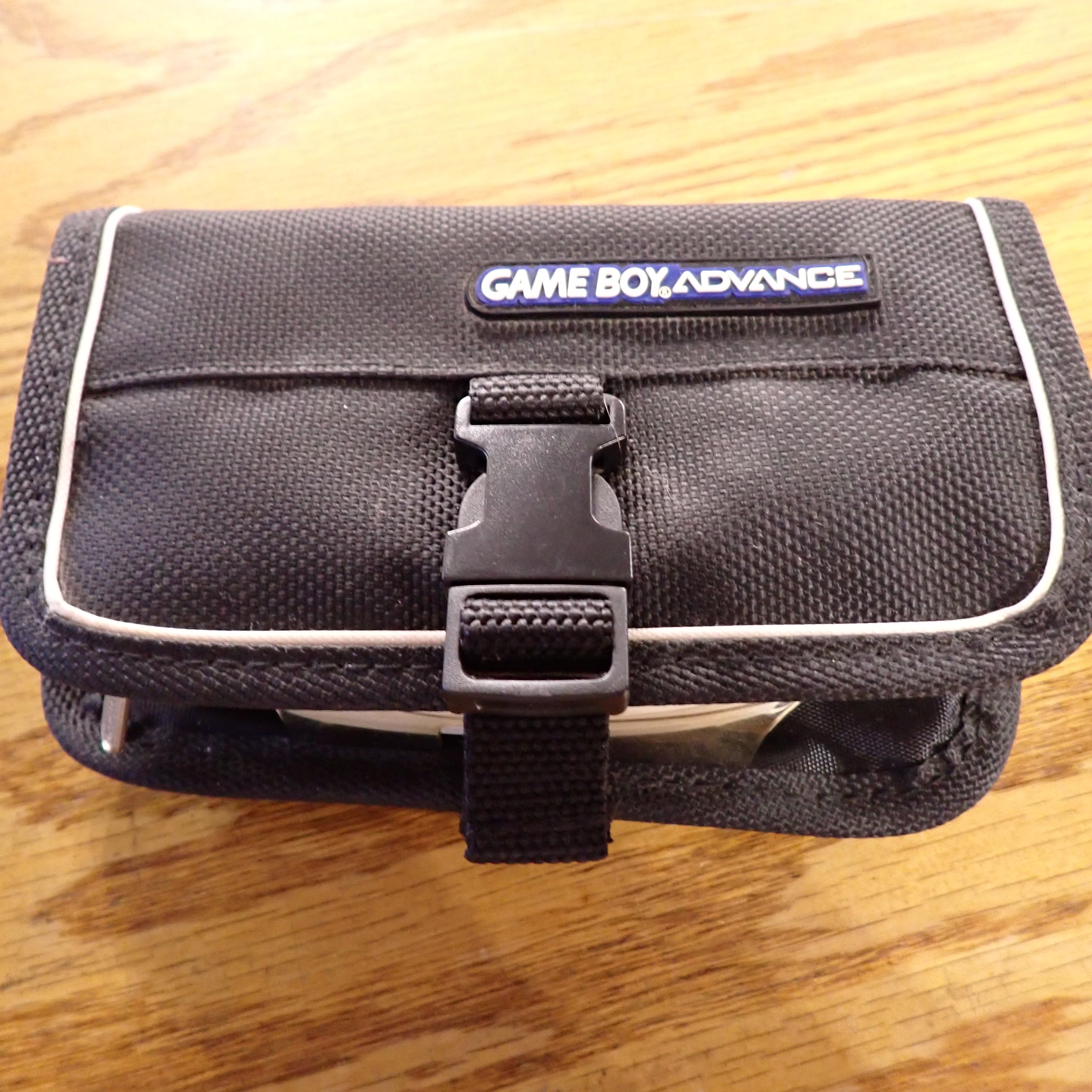GameBoy Advanced - White