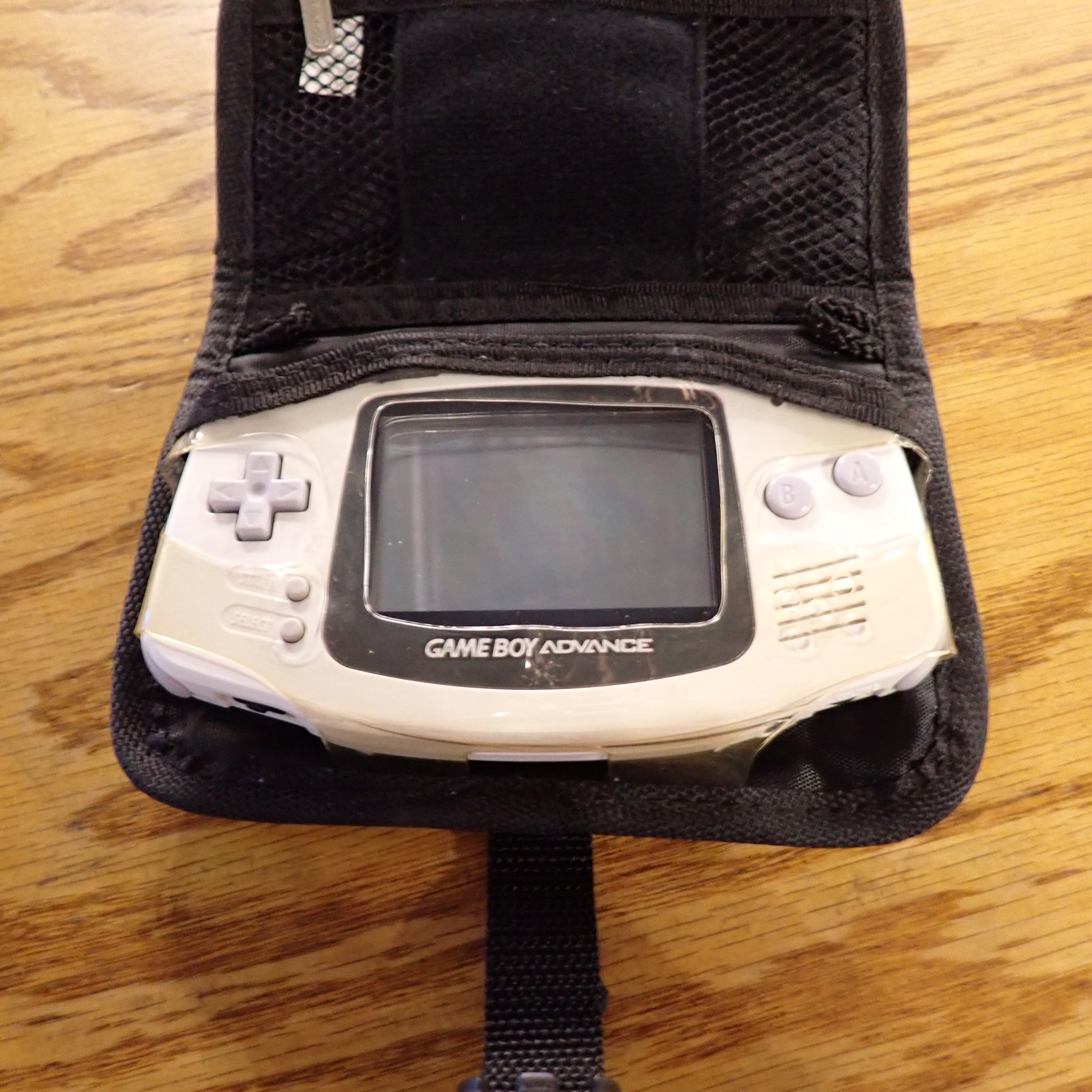 GameBoy Advanced - White