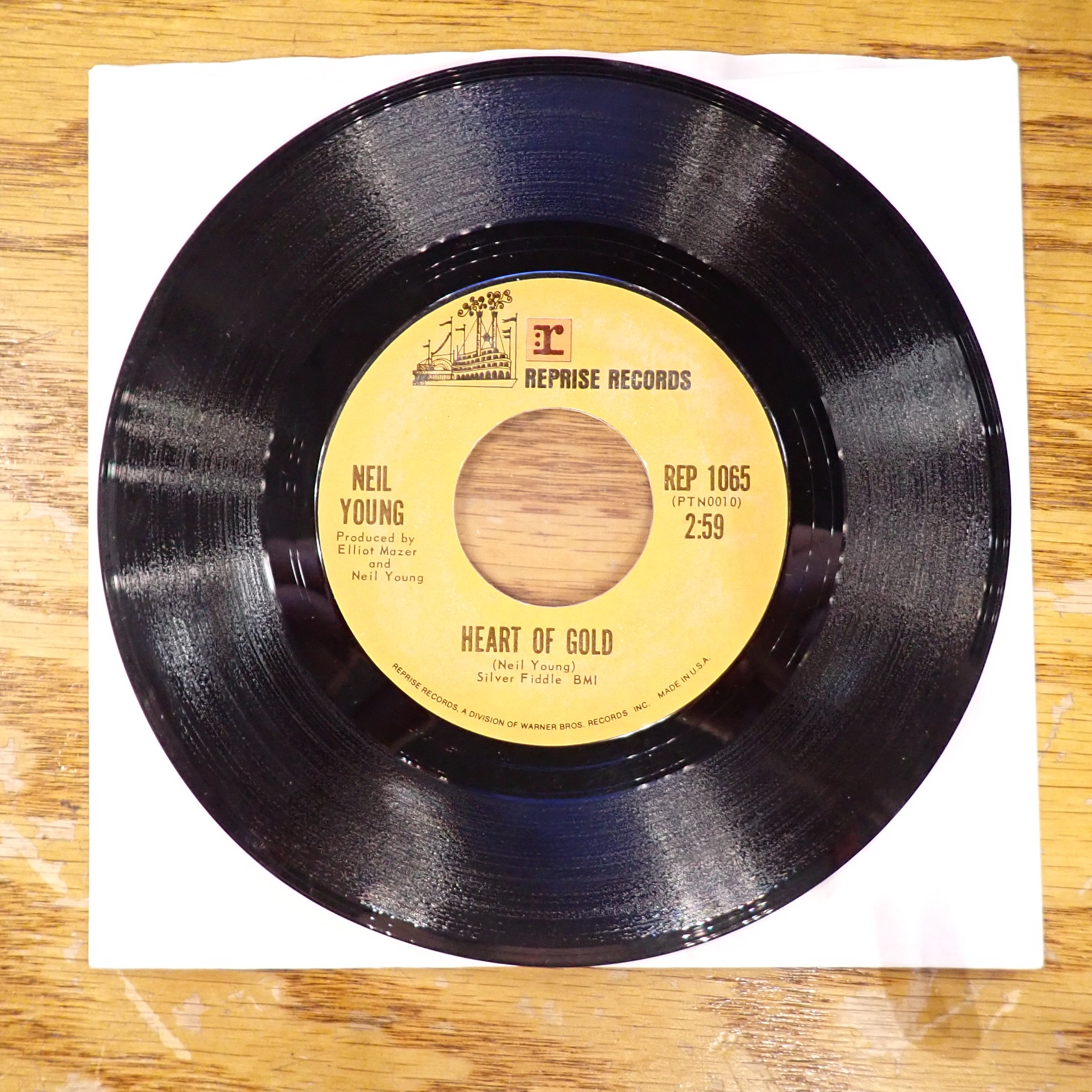 Neil Young - Heart Of Gold/Sugar Mountain