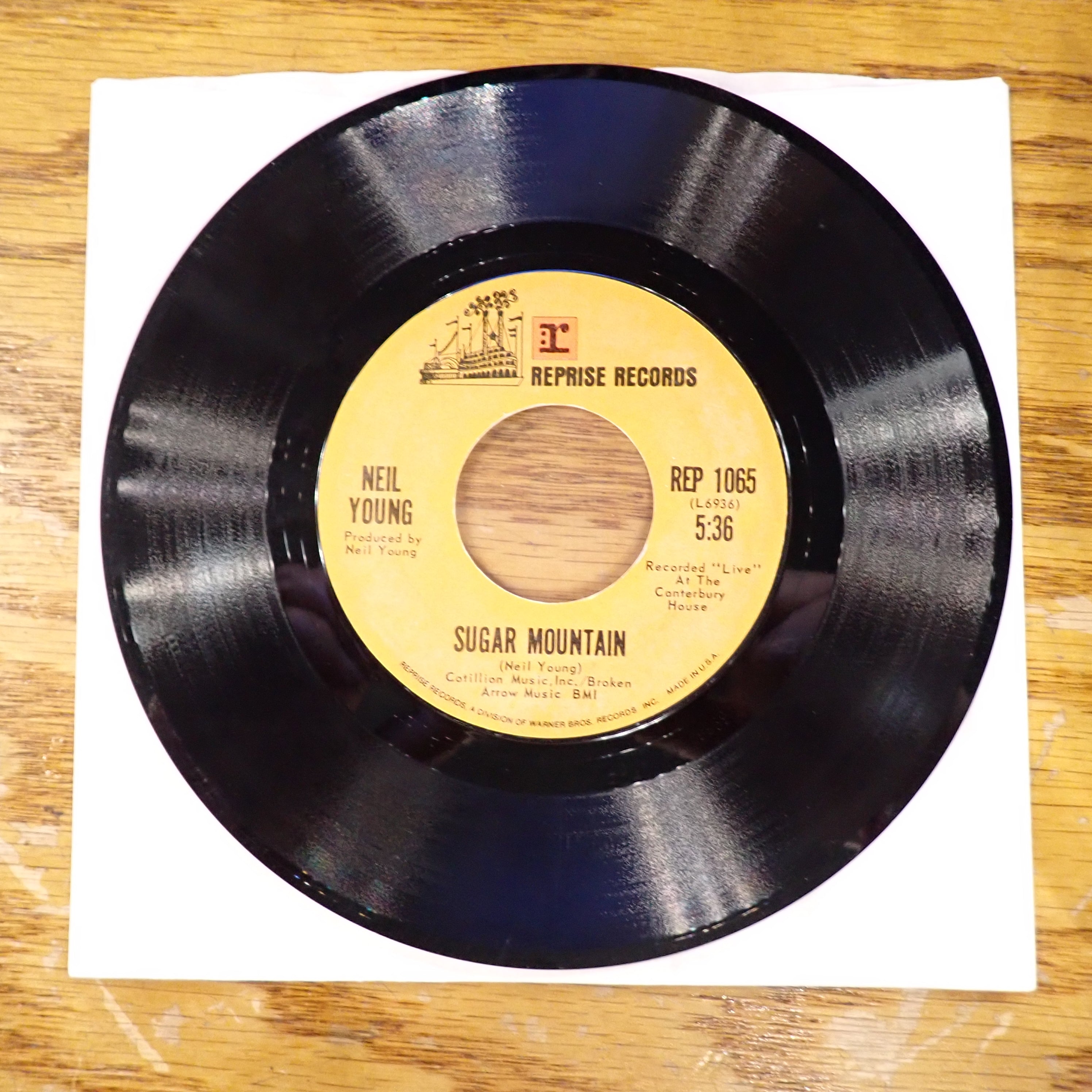 Neil Young - Heart Of Gold/Sugar Mountain