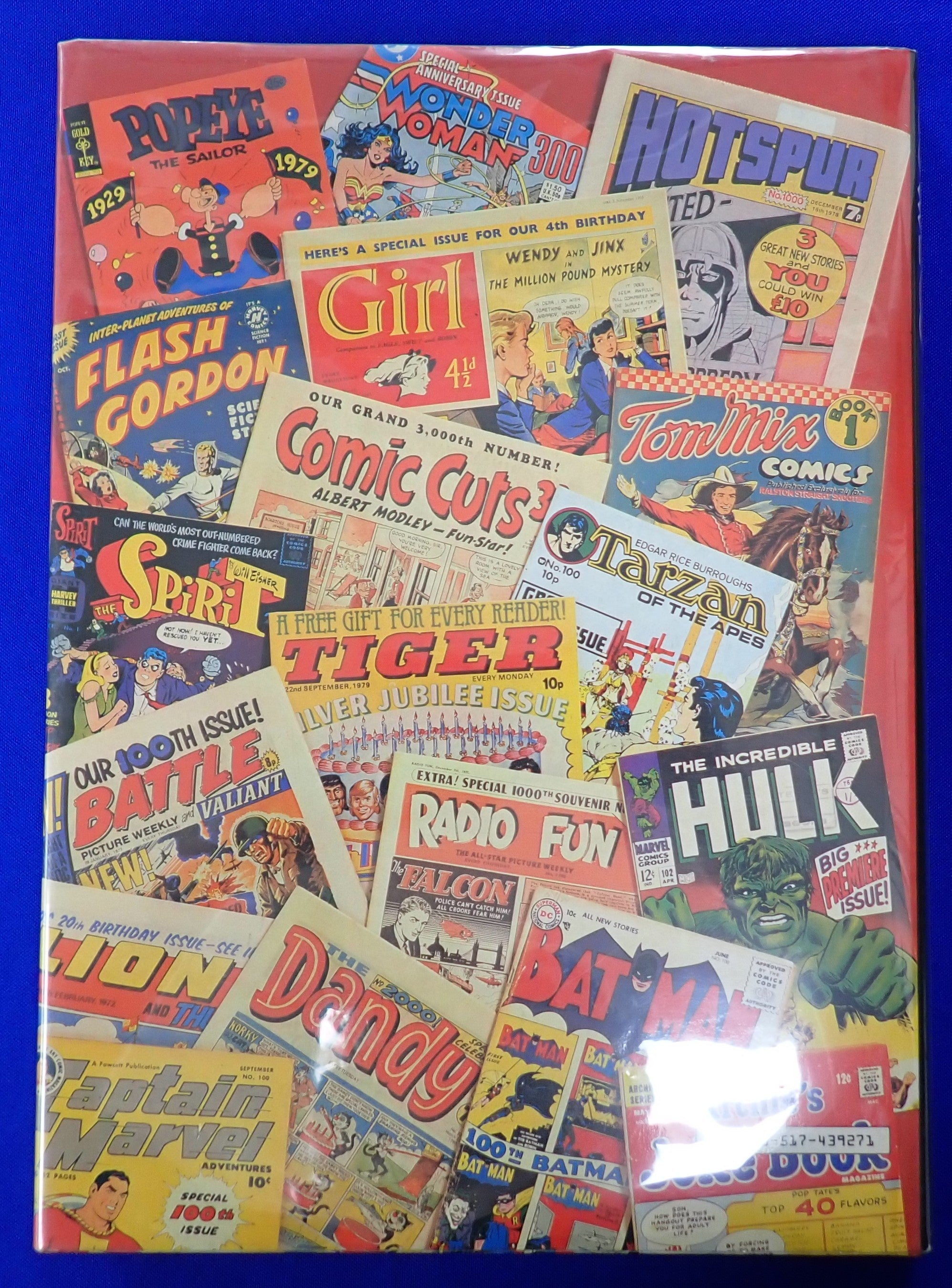 The International Book of Comics - Hardcover (Pre-Owned)