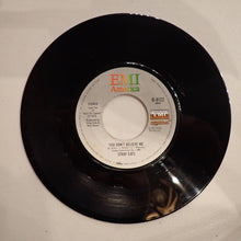 Load image into Gallery viewer, Stray Cats - Stray Cat Strut/You Don&#39;t Believe Me
