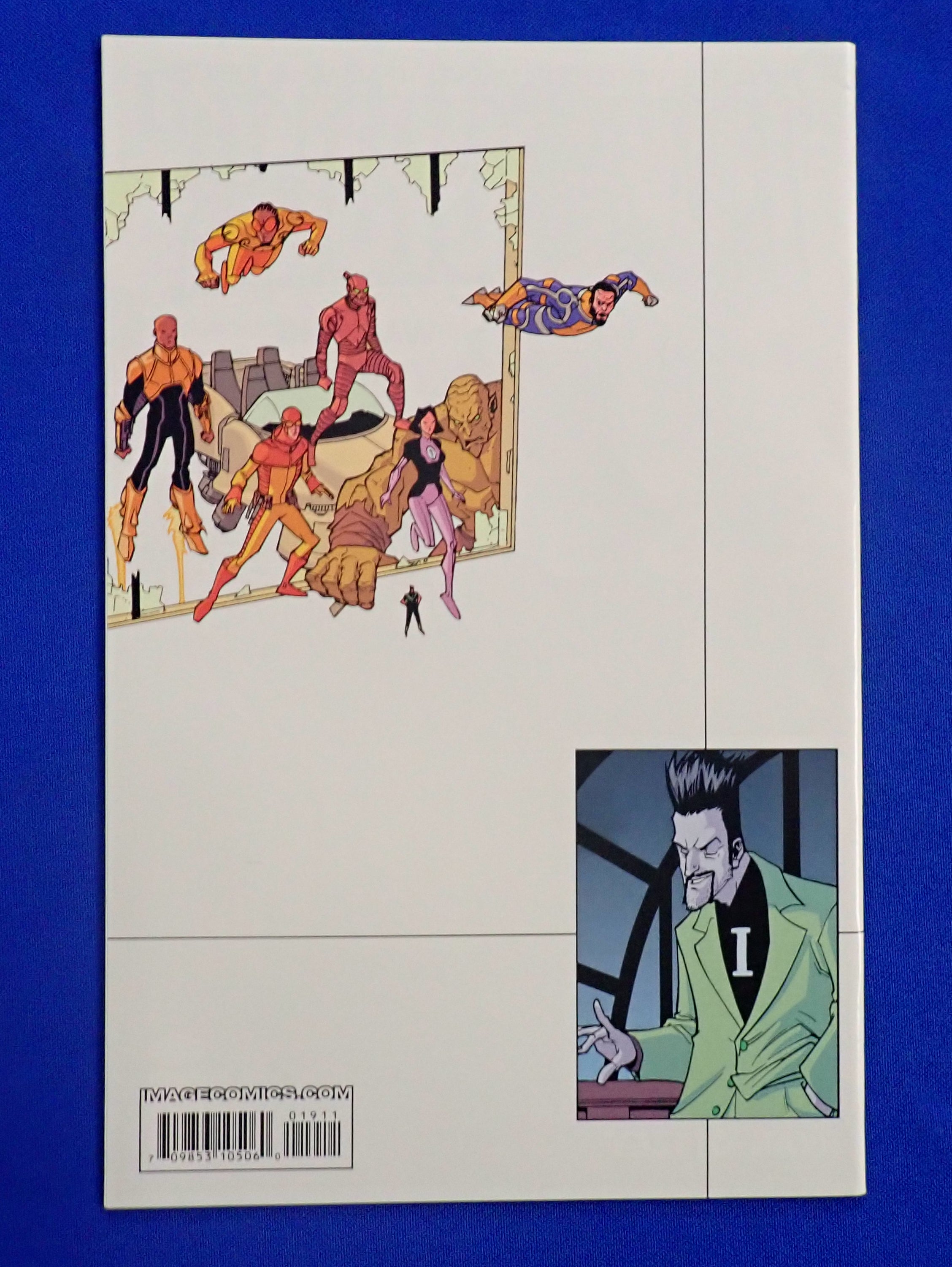 Invincible #19 (2004) - VF+ (8.5) - 1st Battle Beast