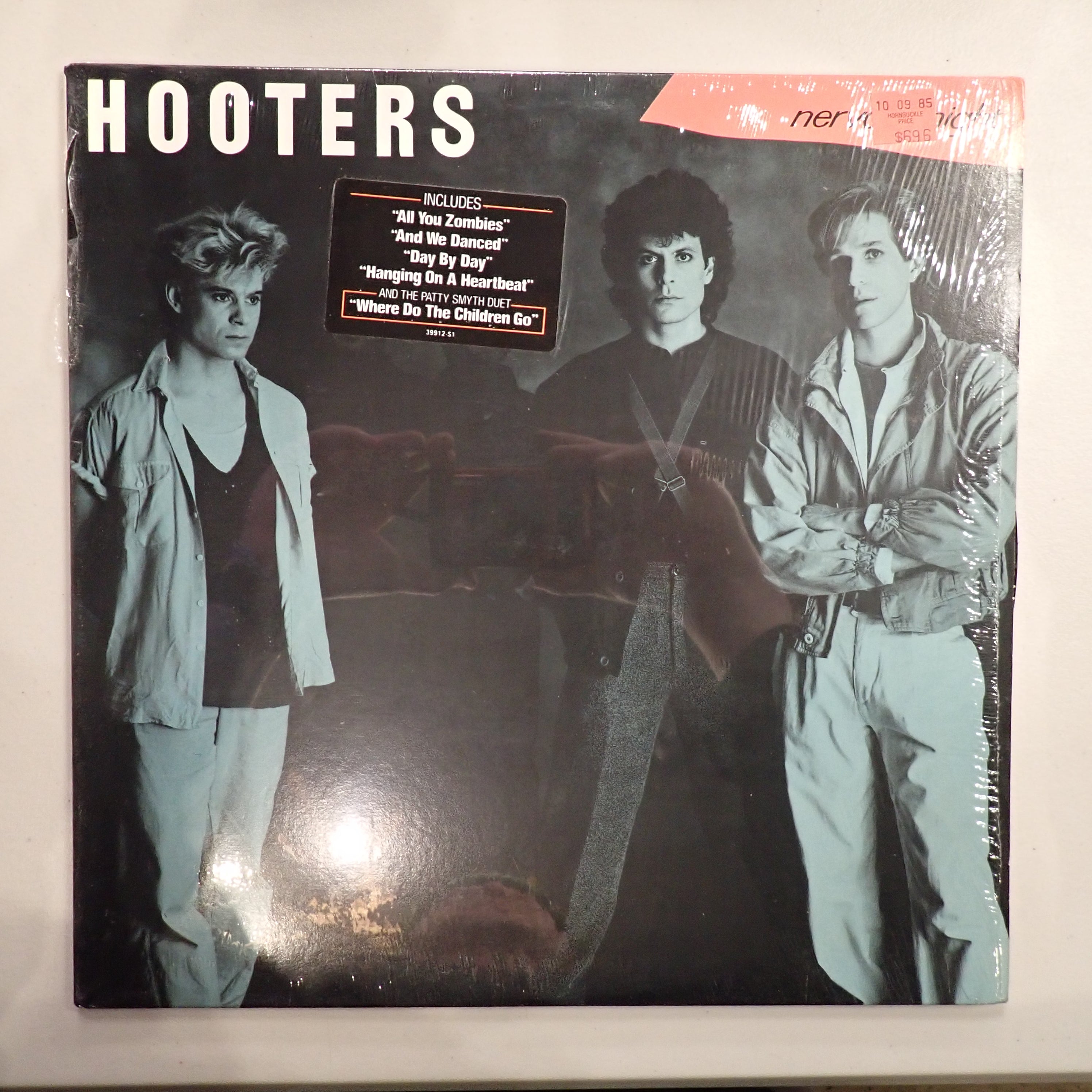 Hooters - Nervous Night