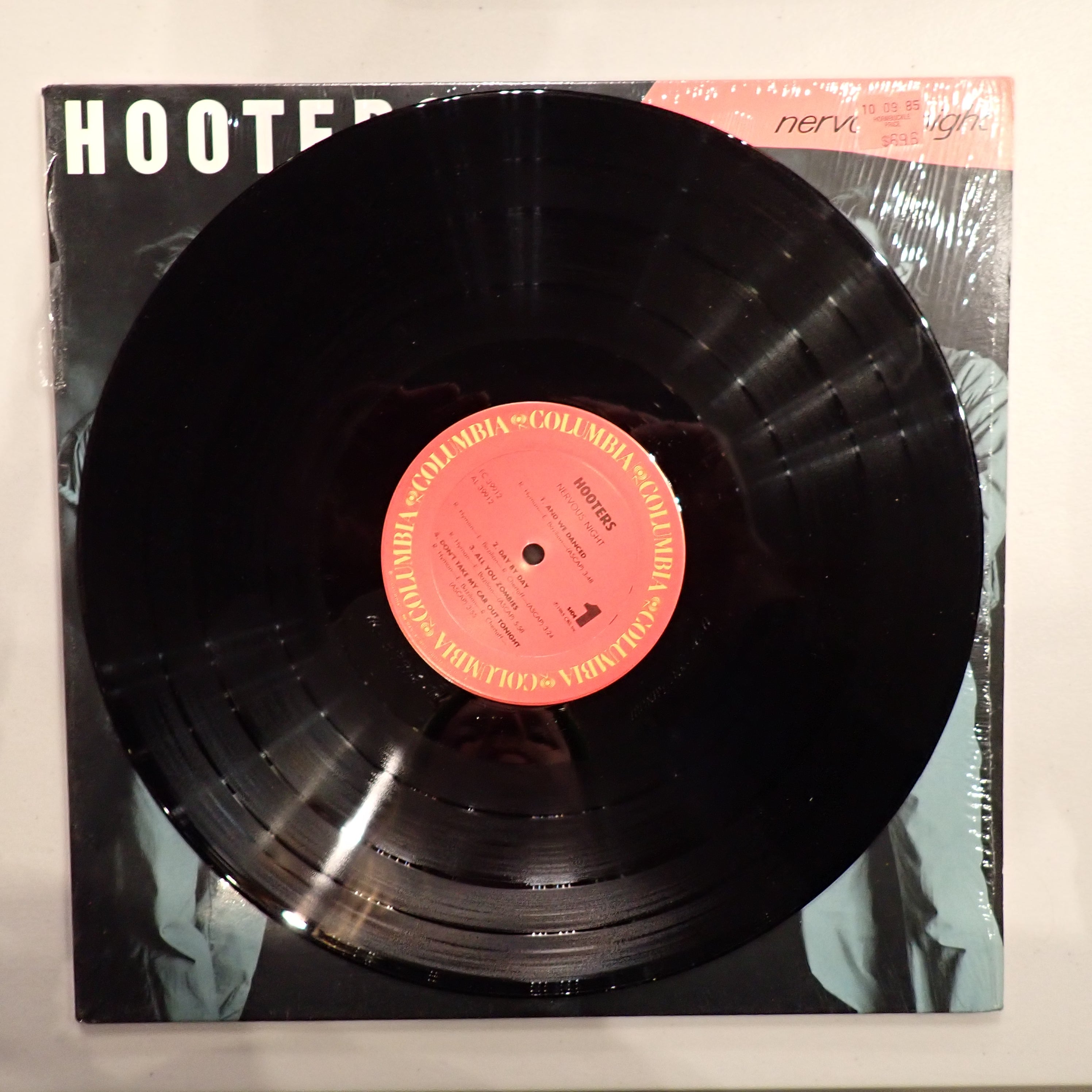 Hooters - Nervous Night