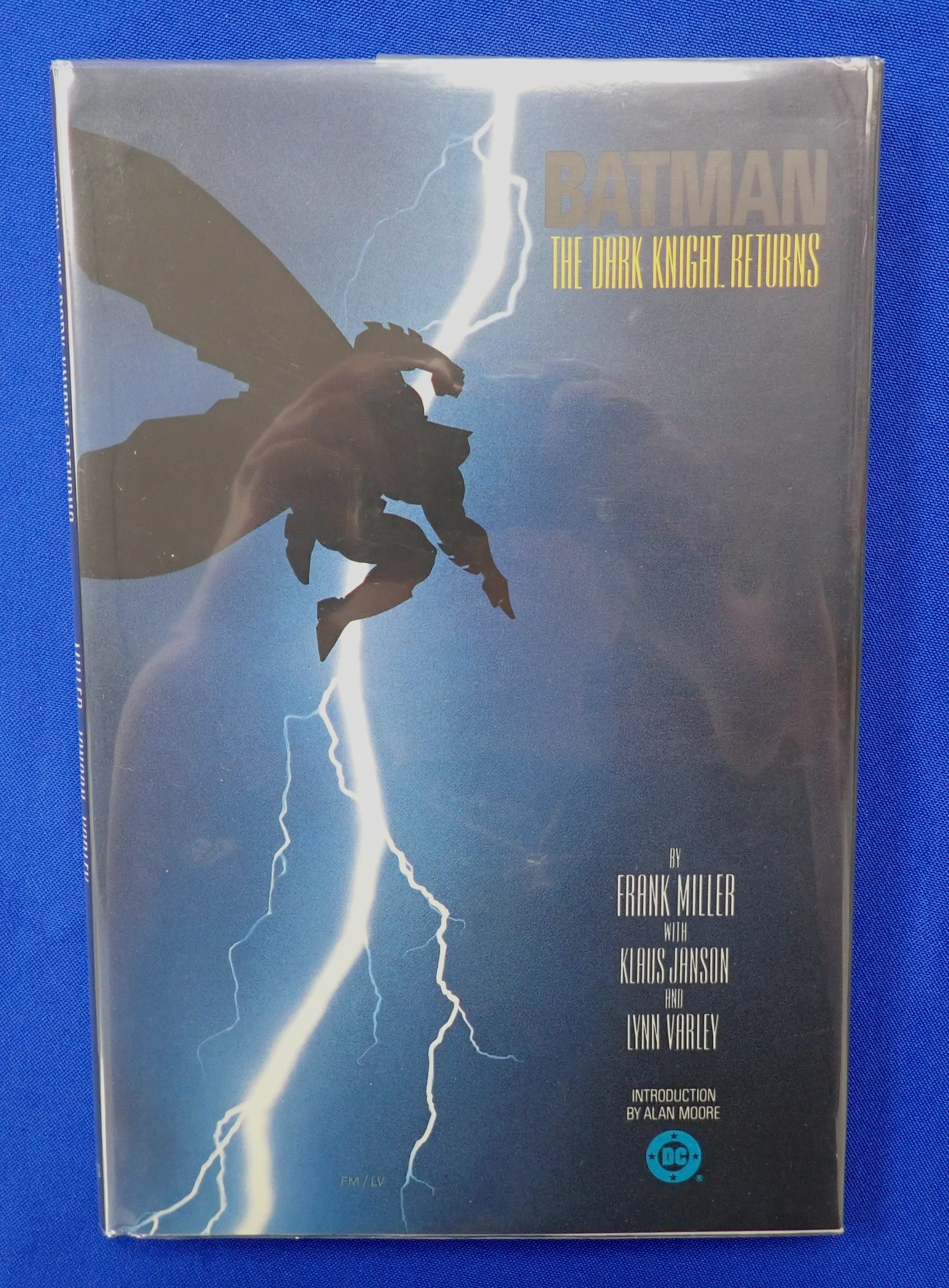 Batman: The Dark Knight Returns 1st Print Edition - Hardcover (Pre-Owned)